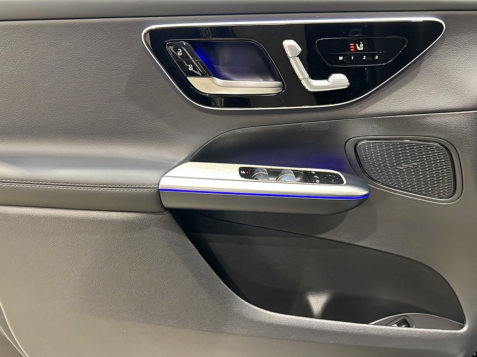 GLC 220 d 4M AMG+DIGITAL+Memo+Pano+TotW+AHK+360° Bild 12