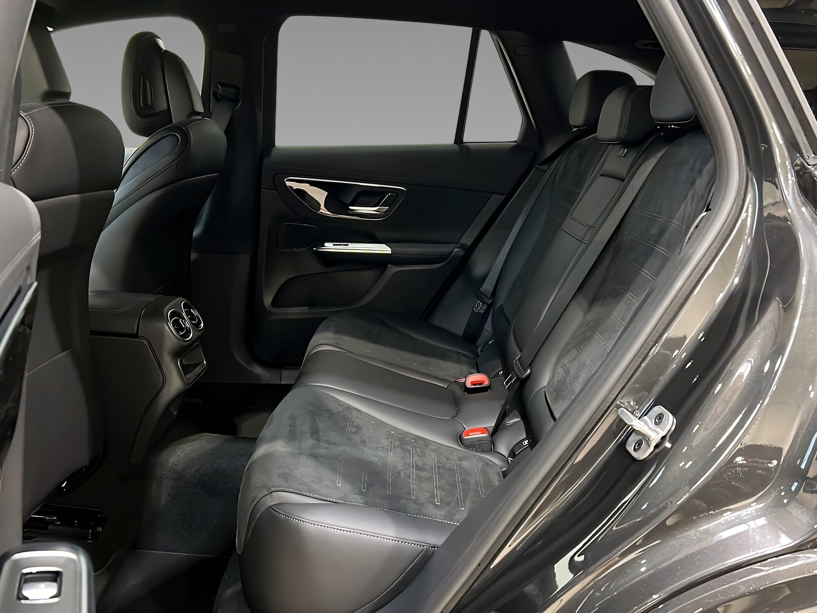 GLC 220d 4M AMG+DIGITAL+Memo+TotW+LrHz+AHK+360° Bild 9