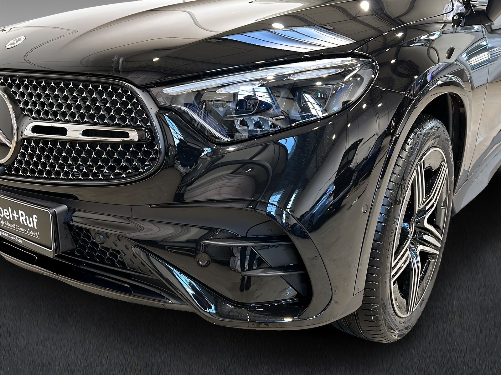 GLC 220 d 4M AMG+DIGITAL+Ambi+Pano+TotW+AHK+360° Bild 3