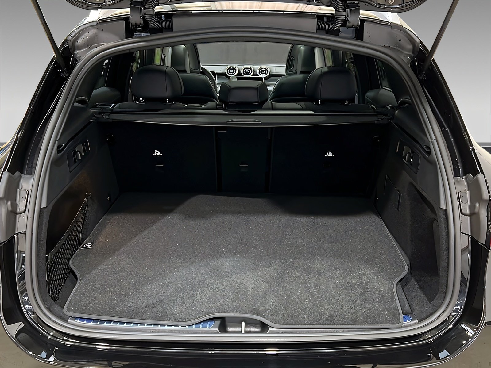 GLC 300de 4M AMG+DIGITAL+Ambi+Pano+TotW+AHK+360° Bild 6