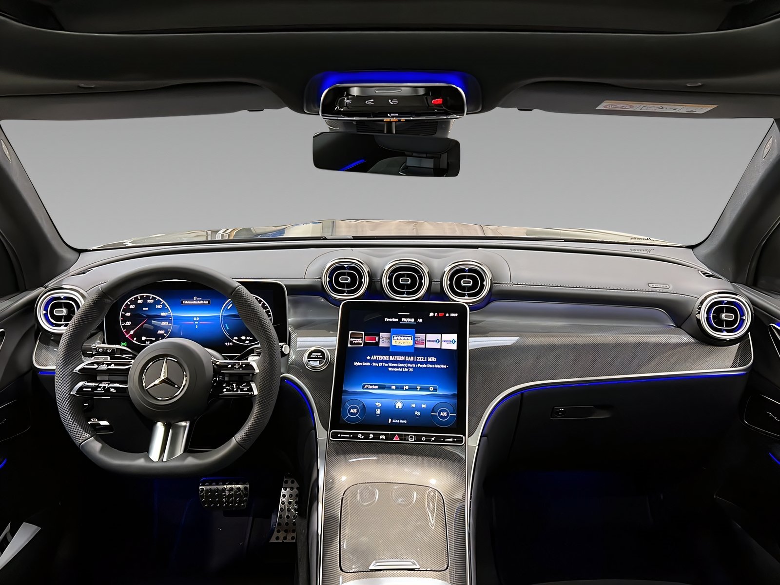 GLC 300de 4M AMG+DIGITAL+Ambi+Pano+TotW+AHK+360° Bild 10
