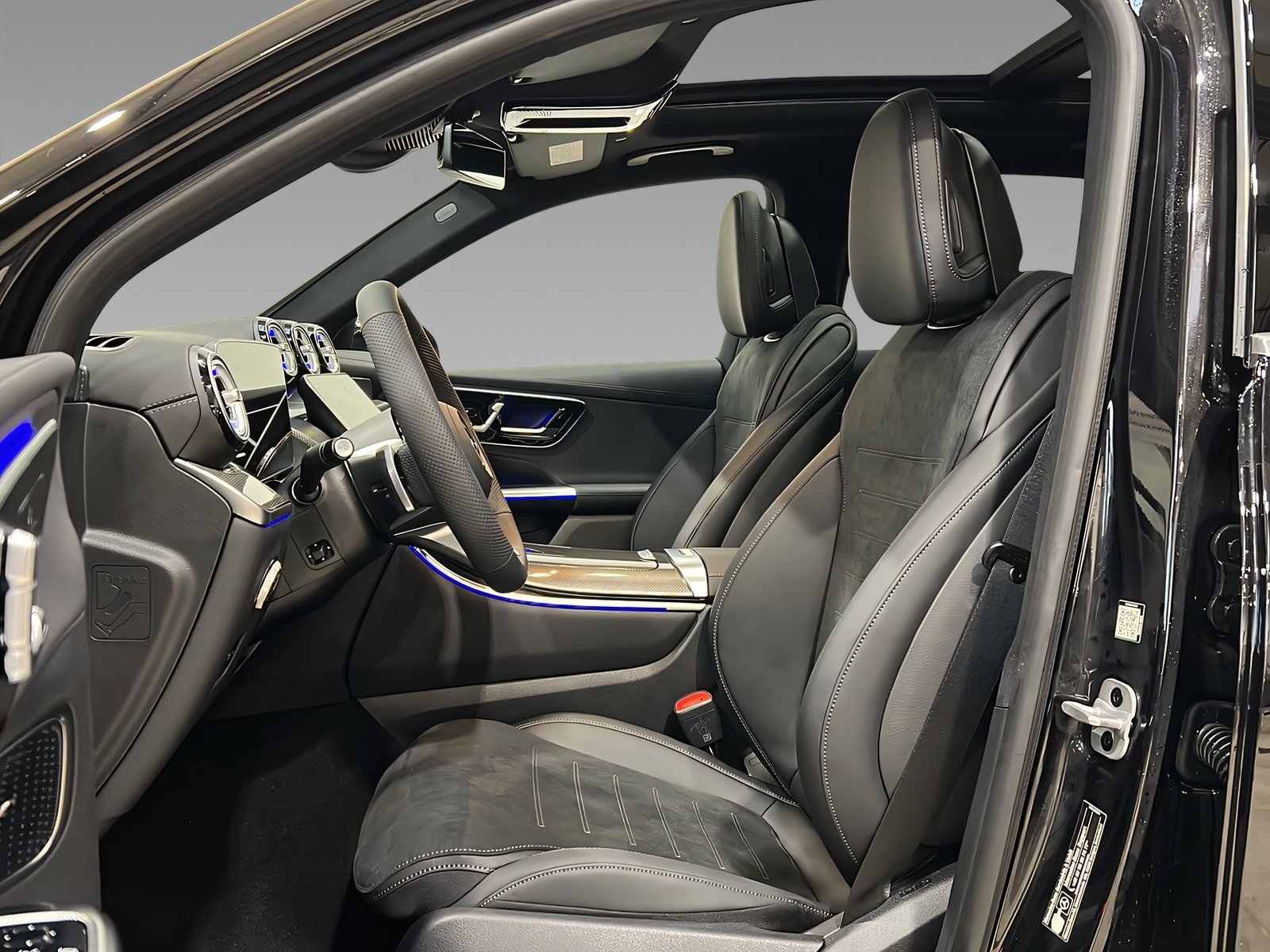 GLC 300de 4M AMG+DIGITAL+Ambi+Pano+TotW+AHK+360° Bild 8