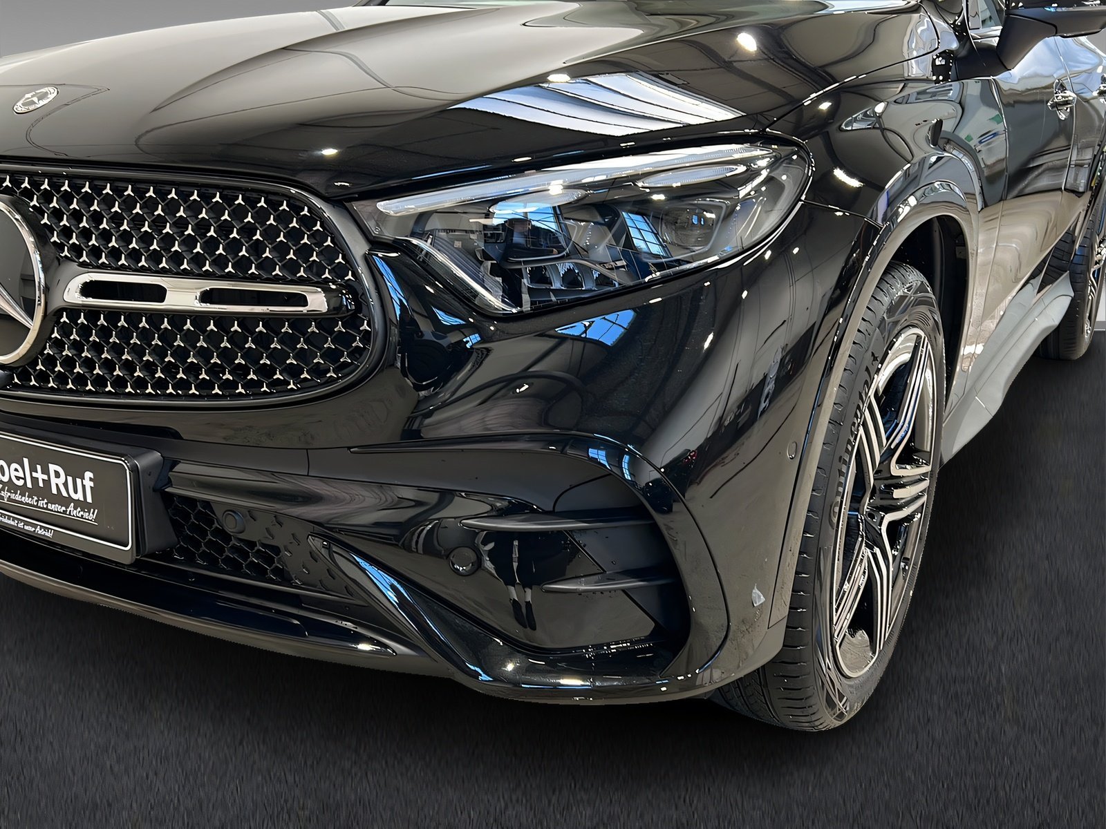 GLC 220 d 4M AMG+DIGITAL+Ambi+Pano+TotW+AHK+360° Bild 3