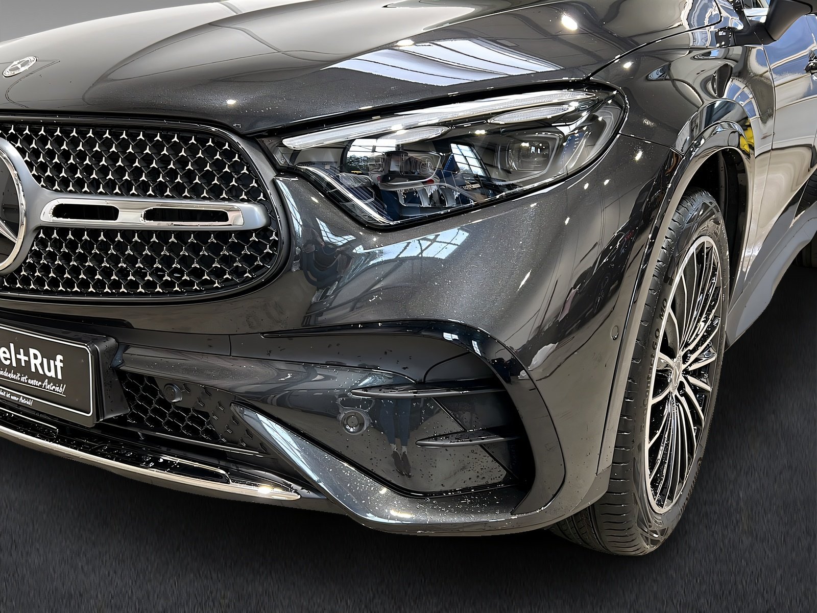 GLC 220 d 4M AMG+DIGITAL+Ambi+Pano+TotW+AHK+360° Bild 3