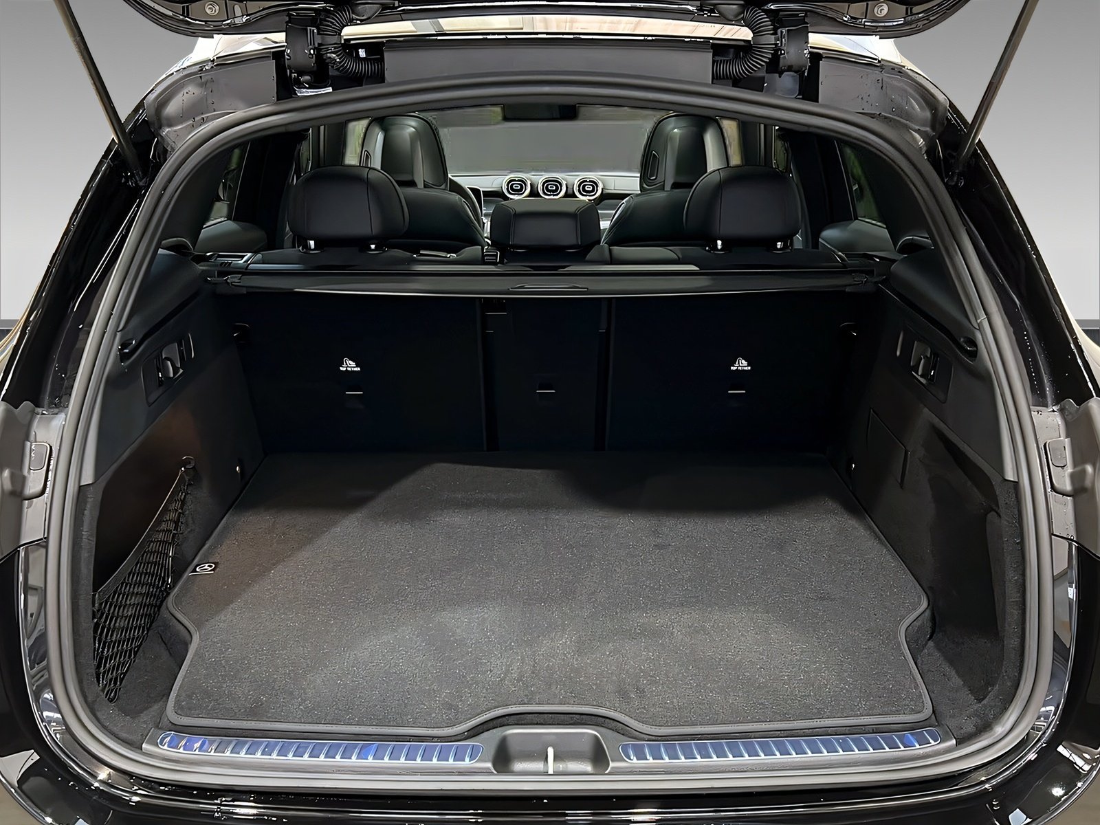 GLC 300 e 4M AMG+DIGITAL+Pano+Memo+TotW+AHK+360° Bild 6