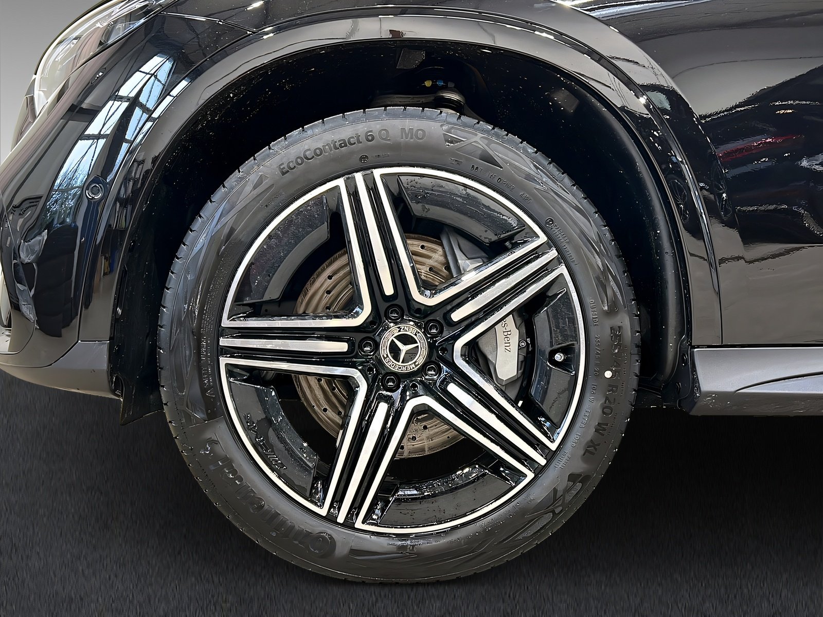 GLC 300 e 4M AMG+DIGITAL+Pano+Memo+TotW+AHK+360° Bild 7