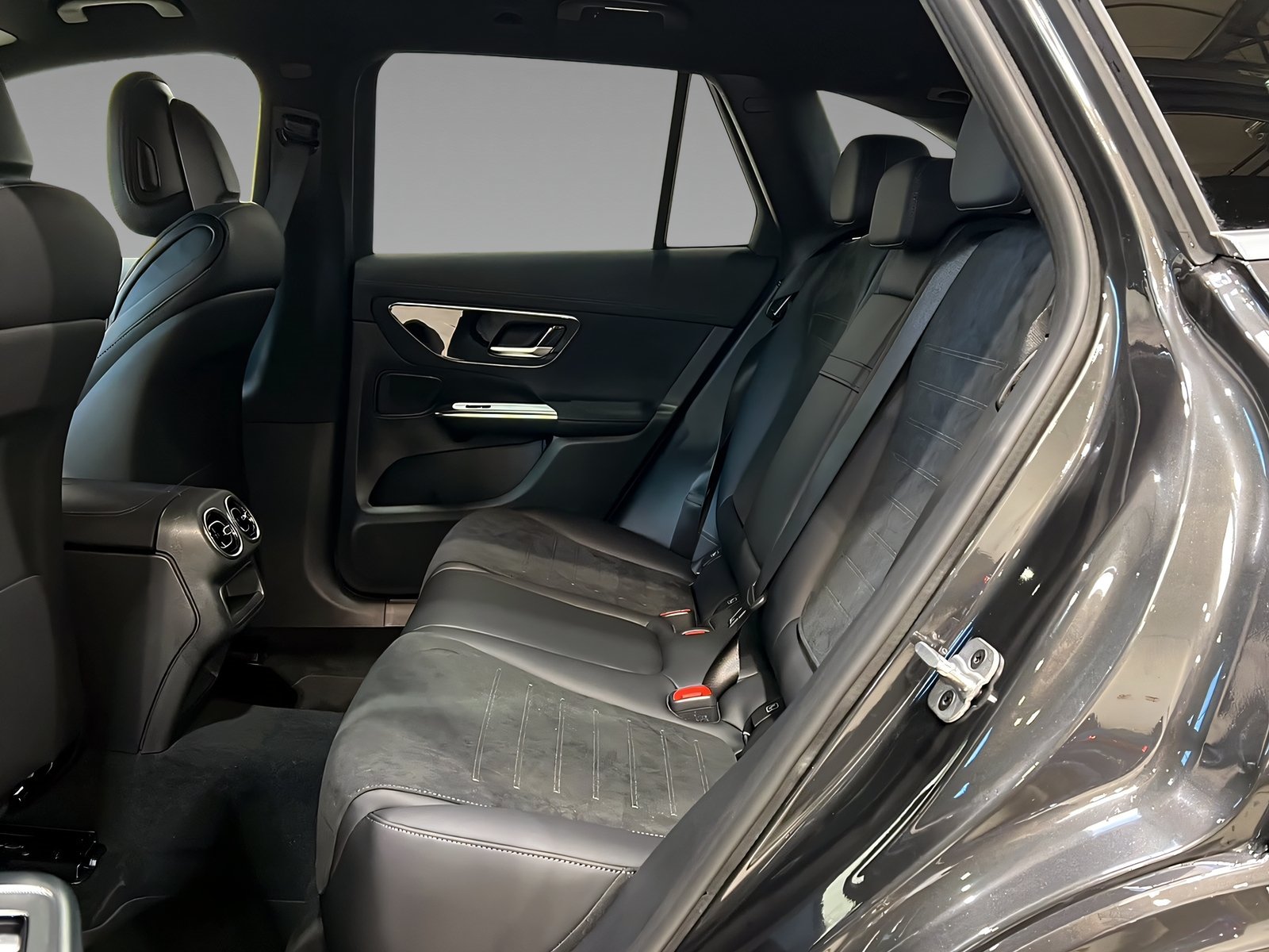 GLC 220 d 4M AMG+DIGITAL+Memo+Ambi+TotW+AHK+360° Bild 9