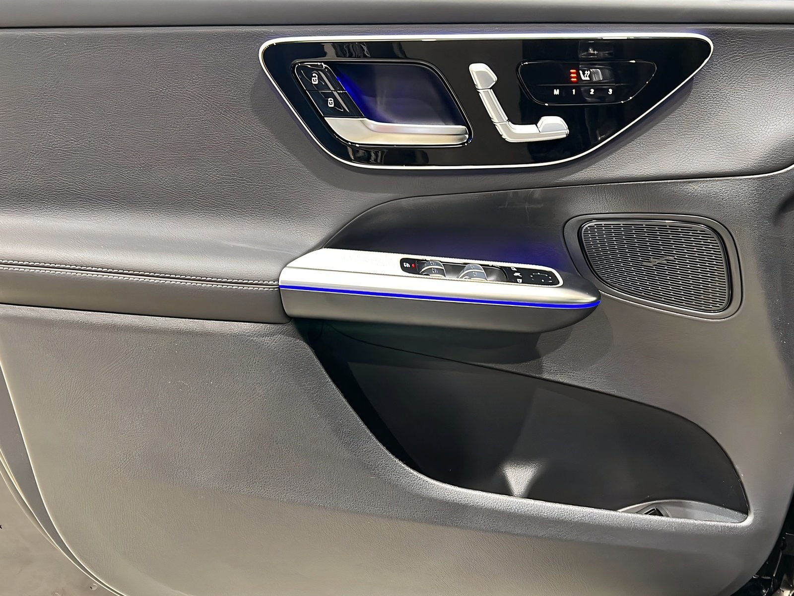 GLC 220 d 4M AMG+DIGITAL+Memo+Ambi+TotW+AHK+360° Bild 12