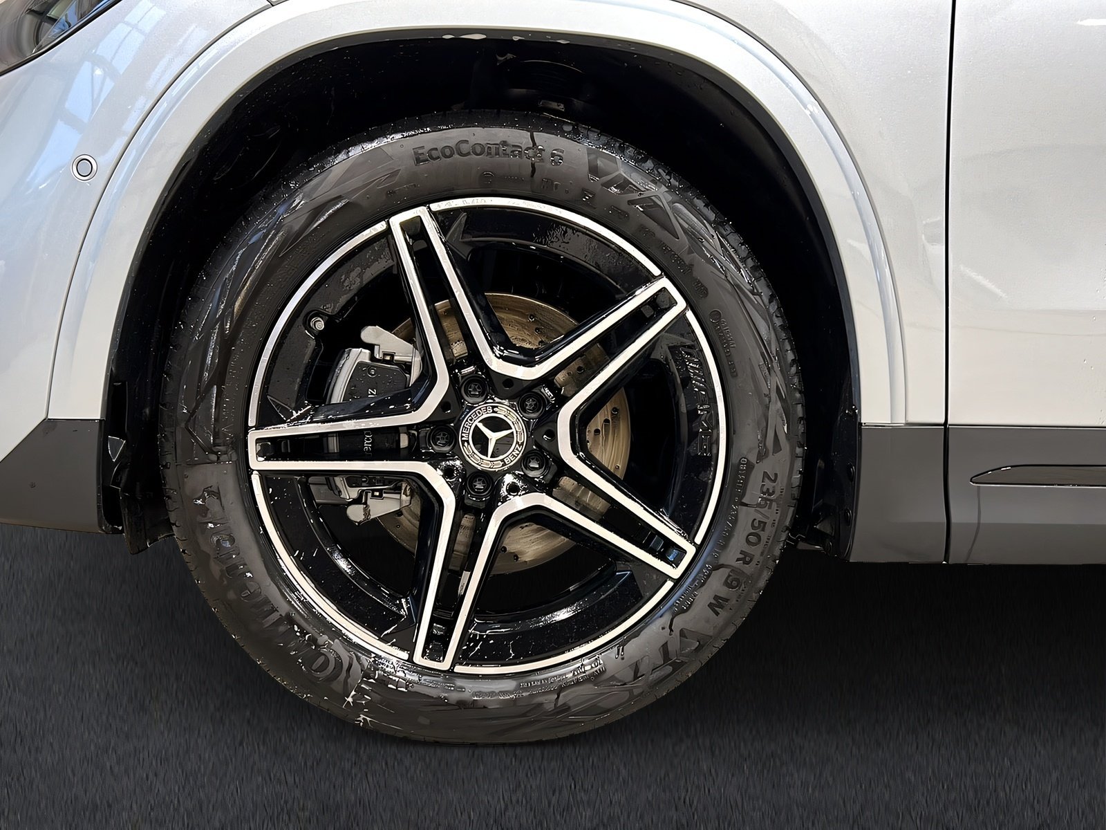 GLA 200 AMG+DISTRO+NIGHT+Ambi+Pano+TotW+AHK+360° Bild 7