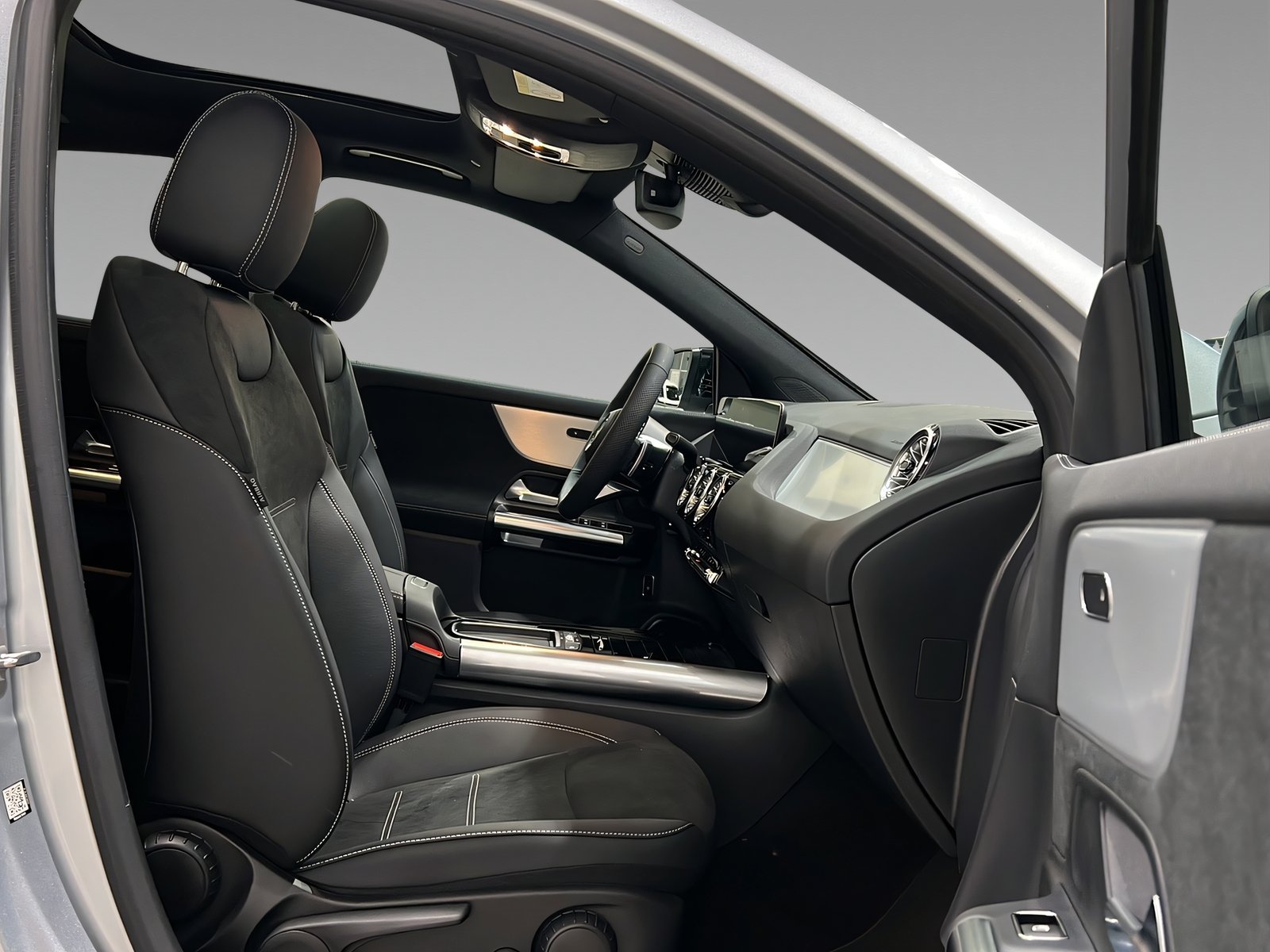 GLA 200 AMG+DISTRO+NIGHT+Ambi+Pano+TotW+AHK+360° Bild 14