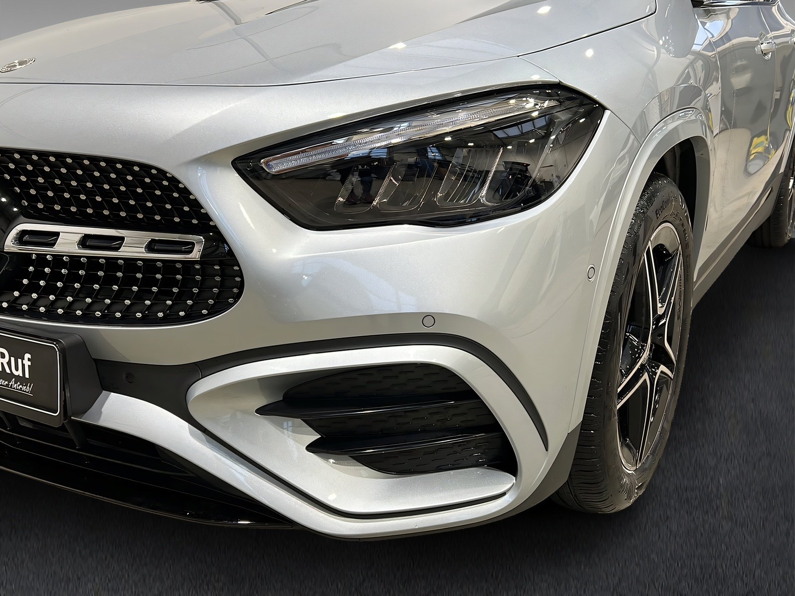 GLA 200 AMG+DISTRO+NIGHT+Ambi+Pano+TotW+AHK+360° Bild 15