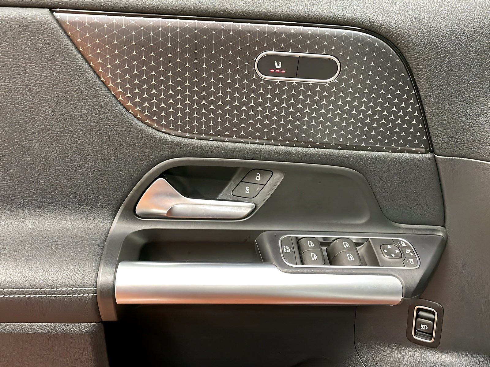 GLA 180 PROGRESSIVE+LED+Kamera+LrHz+AHK+DAB Bild 13