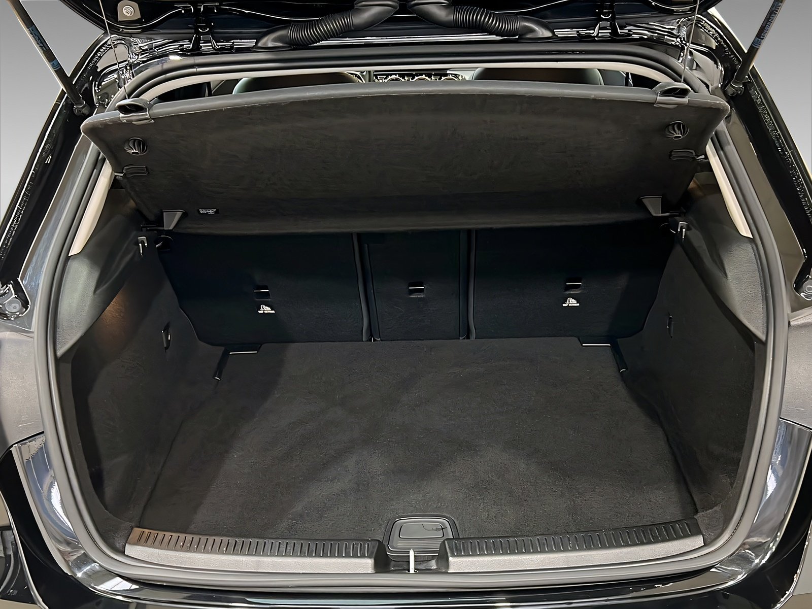 A 200 d STYLE+LED+DISTRO+Kamera+CarPlay+Ambi+AHK Bild 8