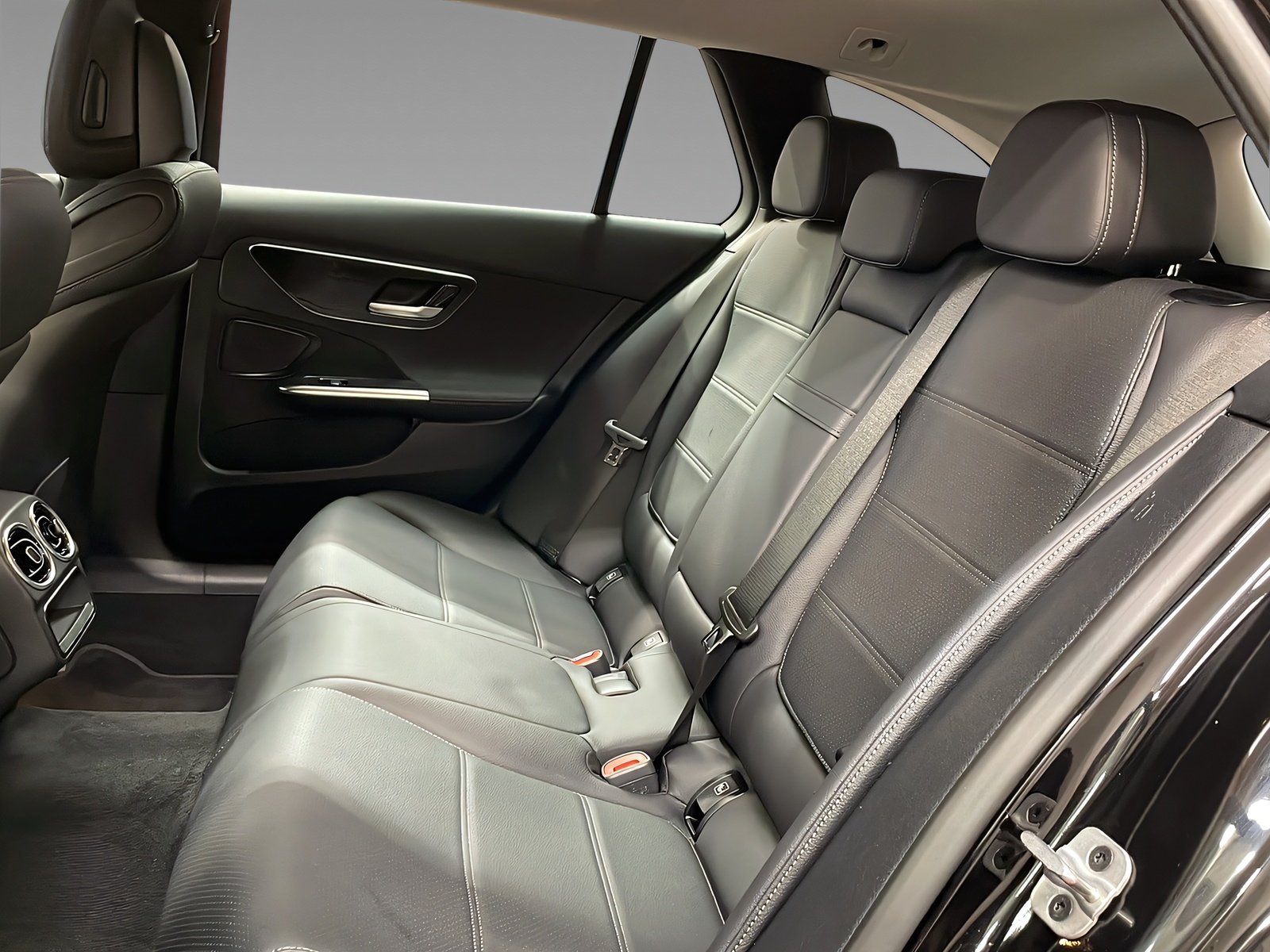 C 300 e T AVANTGARDE+LED+Memo+Ambi+TotW+LrHz+360 Bild 10