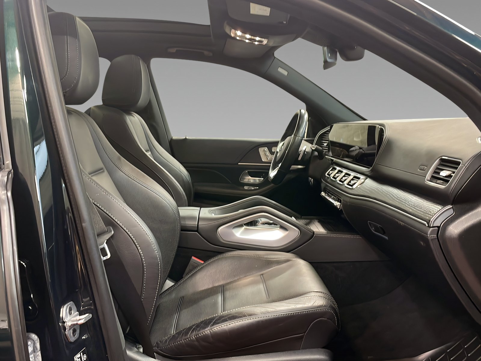 GLE 400 d 4M AMG+DIST+Memo+Burm+StHz+HuD+AHK+360 Bild 9