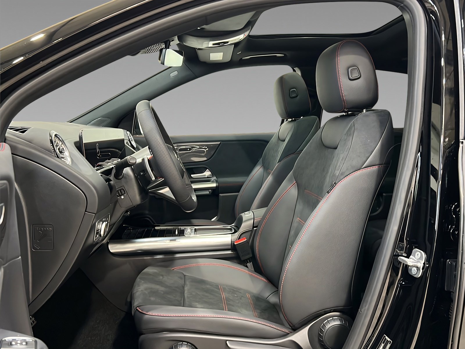 GLA 200 AMG+MULTI+NIGHT+Kam+Ambi+Pano+TotW+LrHz Bild 8