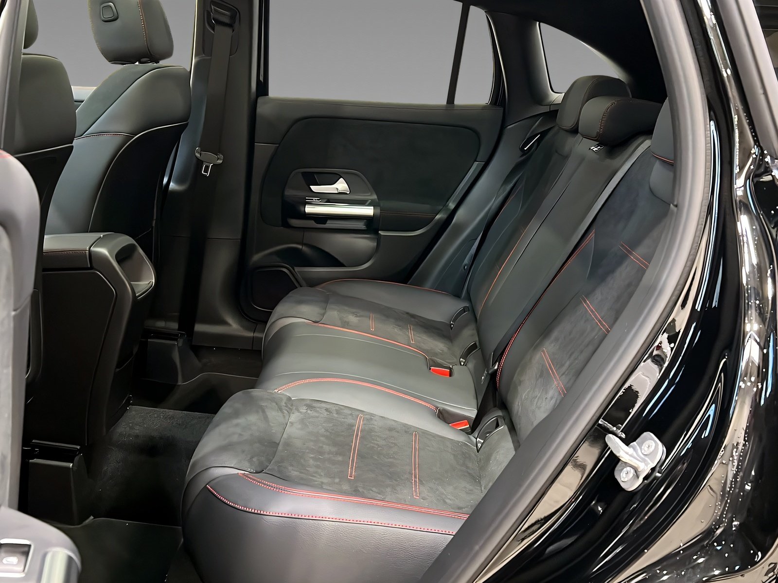 GLA 200 AMG+MULTI+NIGHT+Kam+Ambi+Pano+TotW+LrHz Bild 9