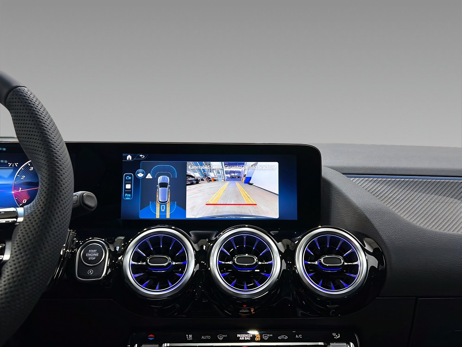 GLA 200 AMG+MULTI+NIGHT+Kam+Ambi+Pano+TotW+LrHz Bild 11