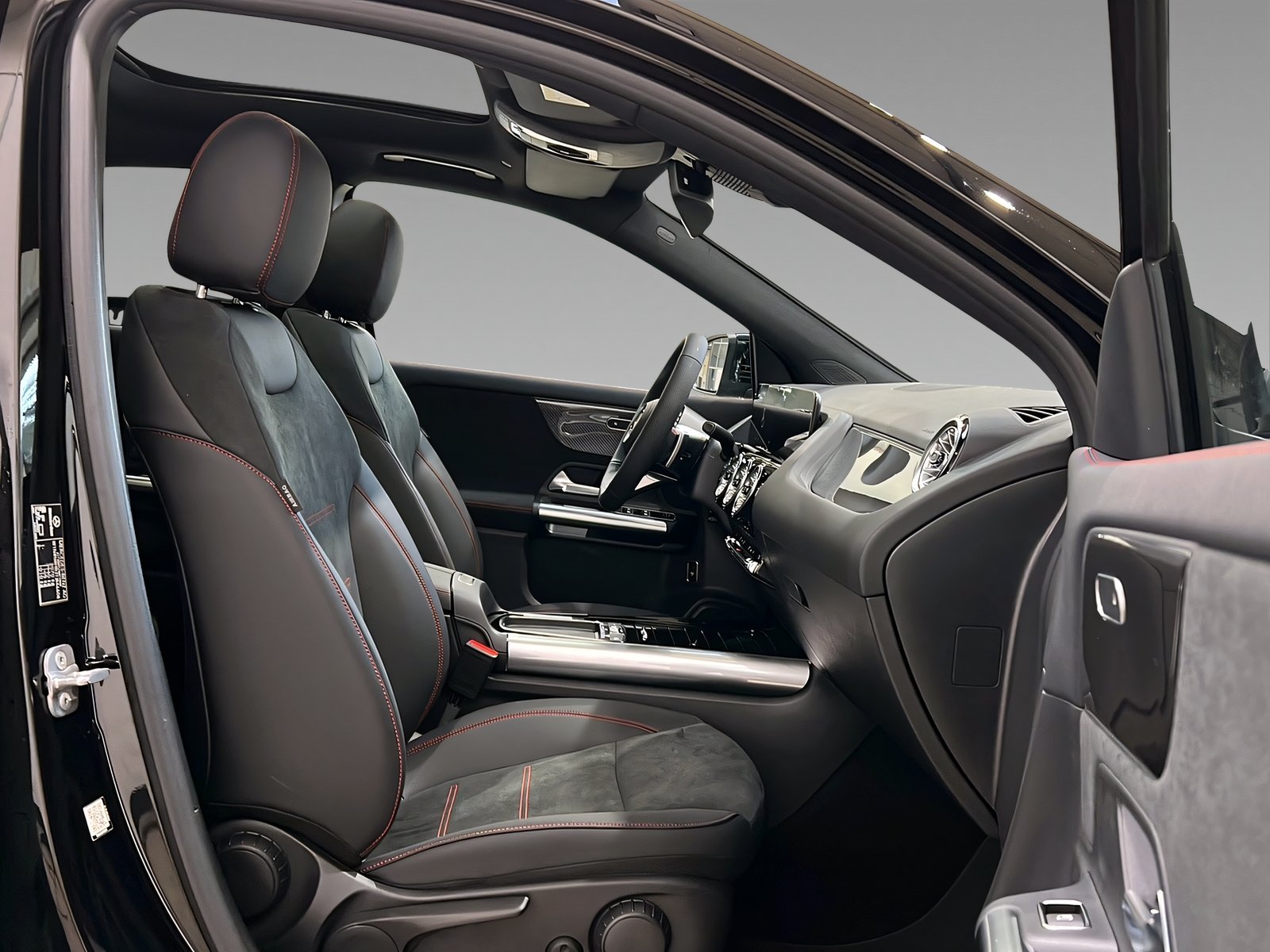 GLA 200 AMG+MULTI+NIGHT+Kam+Ambi+Pano+TotW+LrHz Bild 14