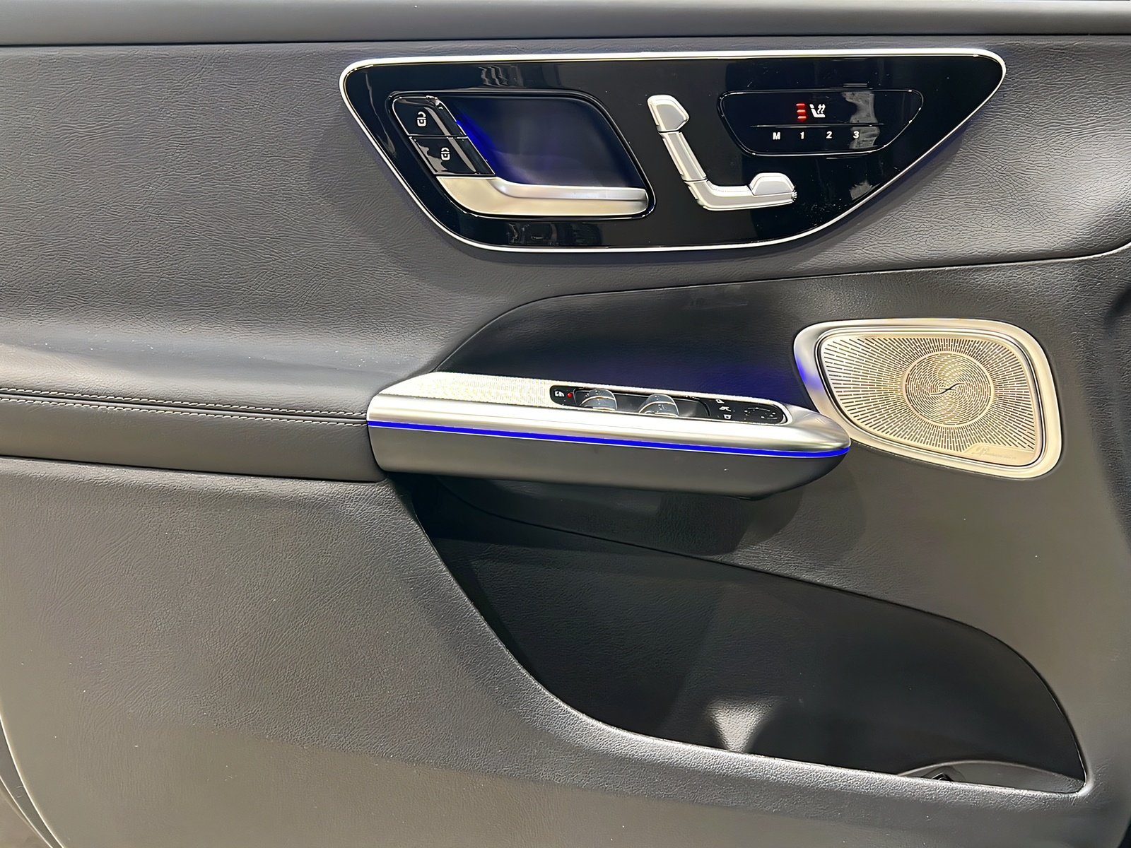 GLC 220d 4M Coupé AMG+DIGITAL+NIGHT+Burm+AHK+360 Bild 12