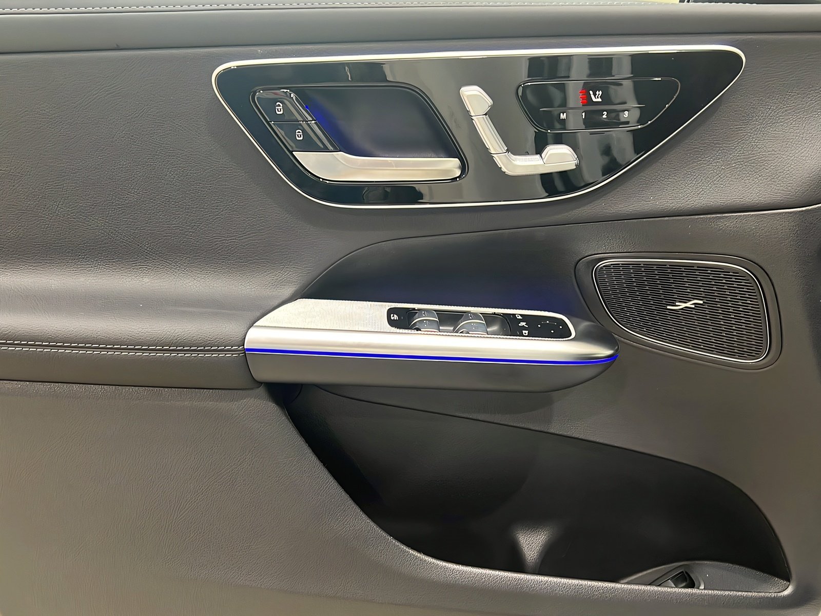 GLC 220 d 4M AMG+DIGITAL+NIGHT+Memo+TotW+AHK+360 Bild 12