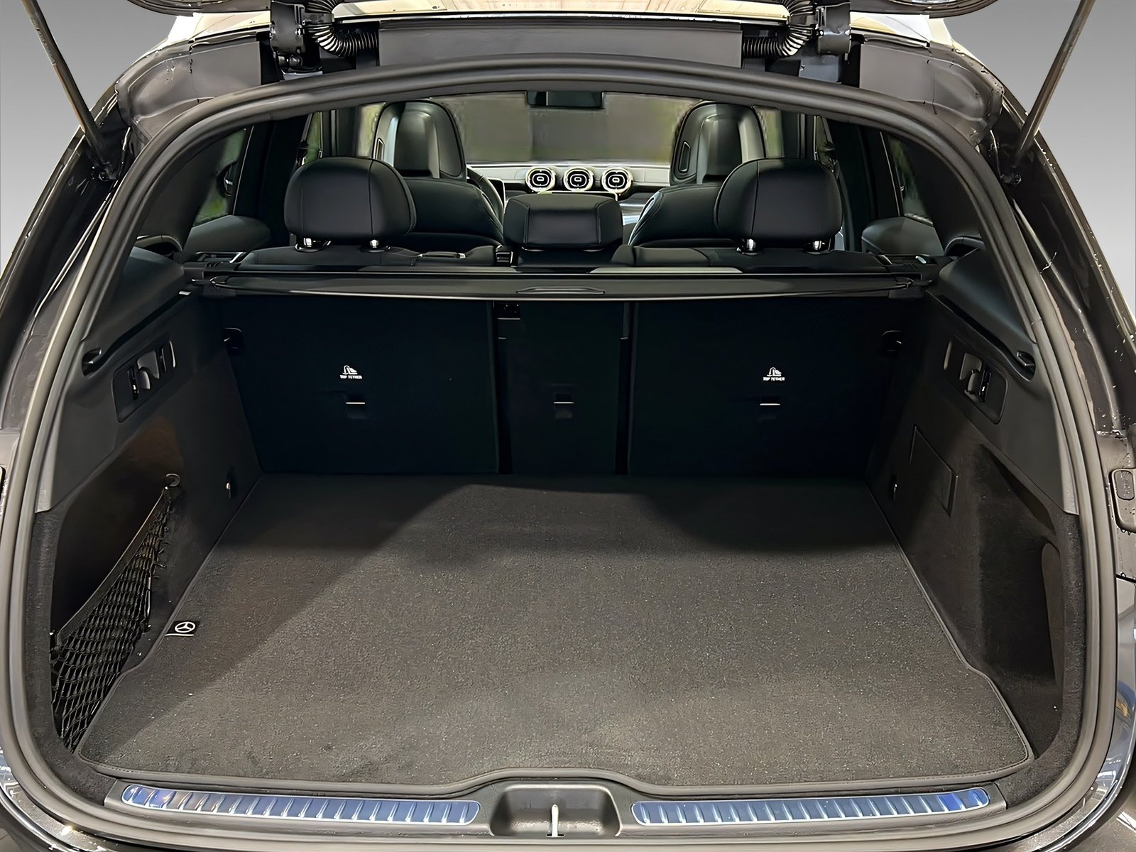 GLC 220 d 4M AMG+DIGITAL+Memo+Pano+LrHz+AHK+360° Bild 6