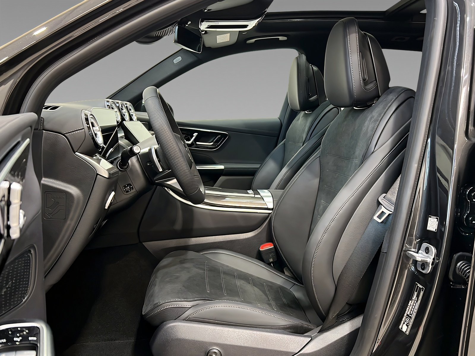 GLC 220 d 4M AMG+DIGITAL+Memo+Pano+LrHz+AHK+360° Bild 8