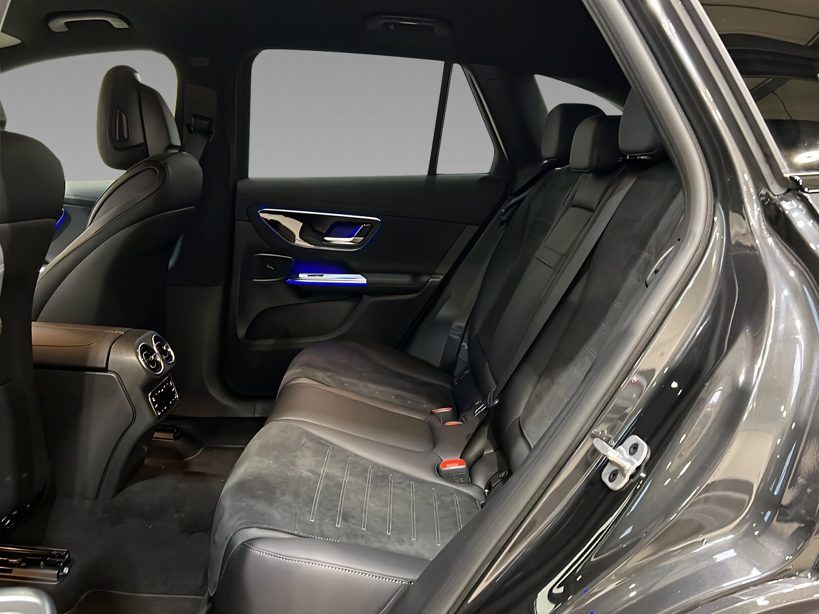 GLC 220 d 4M AMG+DIGITAL+NIGHT+Memo+LrHz+AHK+360 Bild 9