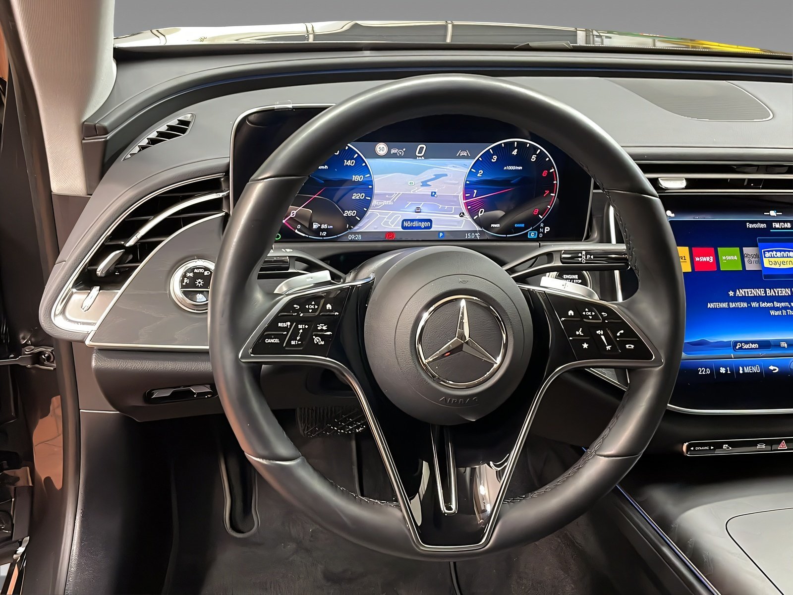 E 200 AVANTGARDE+LED+AHK+Kam+TotW+LrHz+DAB+Ambie Bild 16