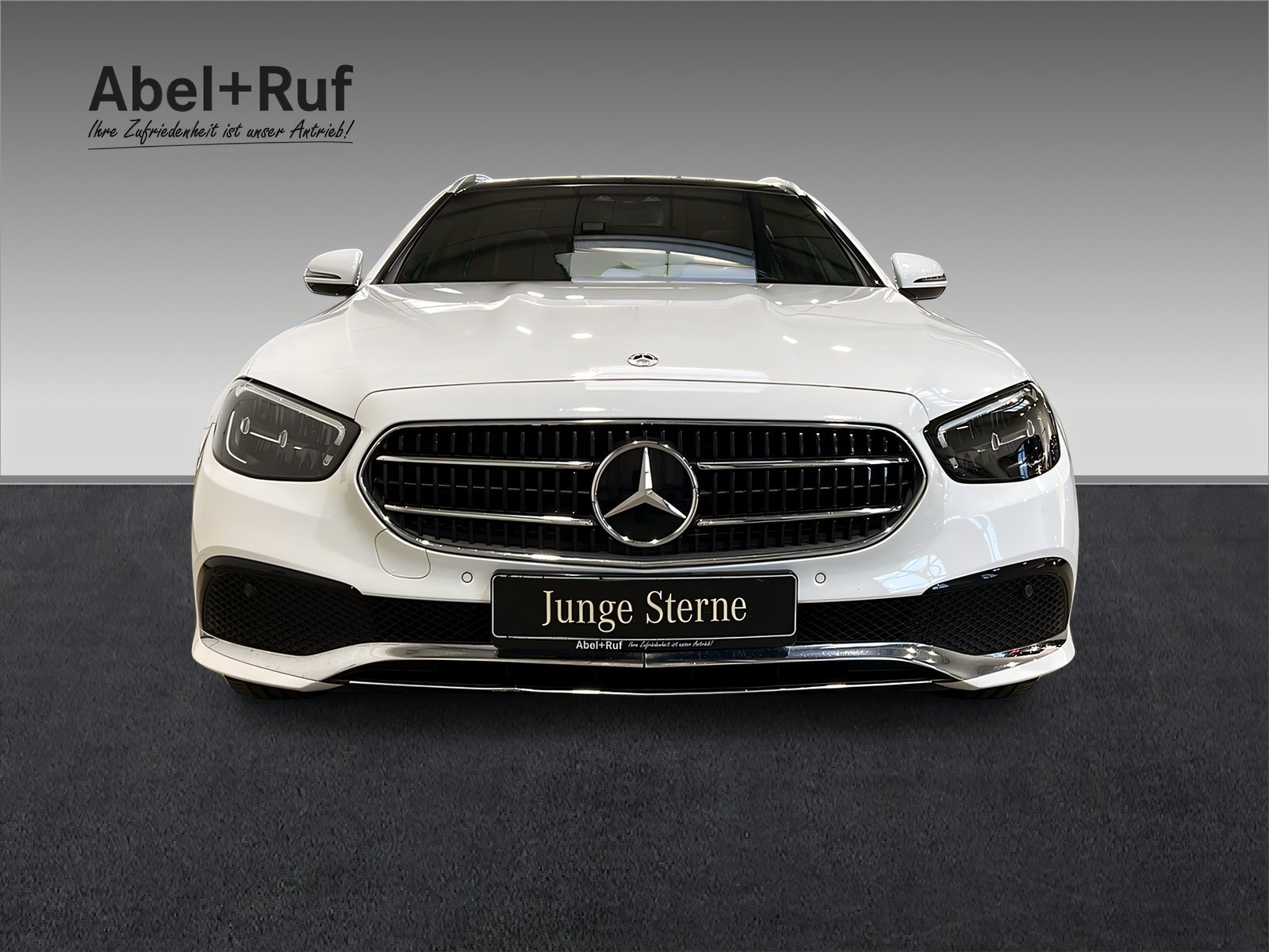 E 200 4M T AVANTGARDE+LED+DISTR+Kam+Pano+HuD+AHK Bild 2