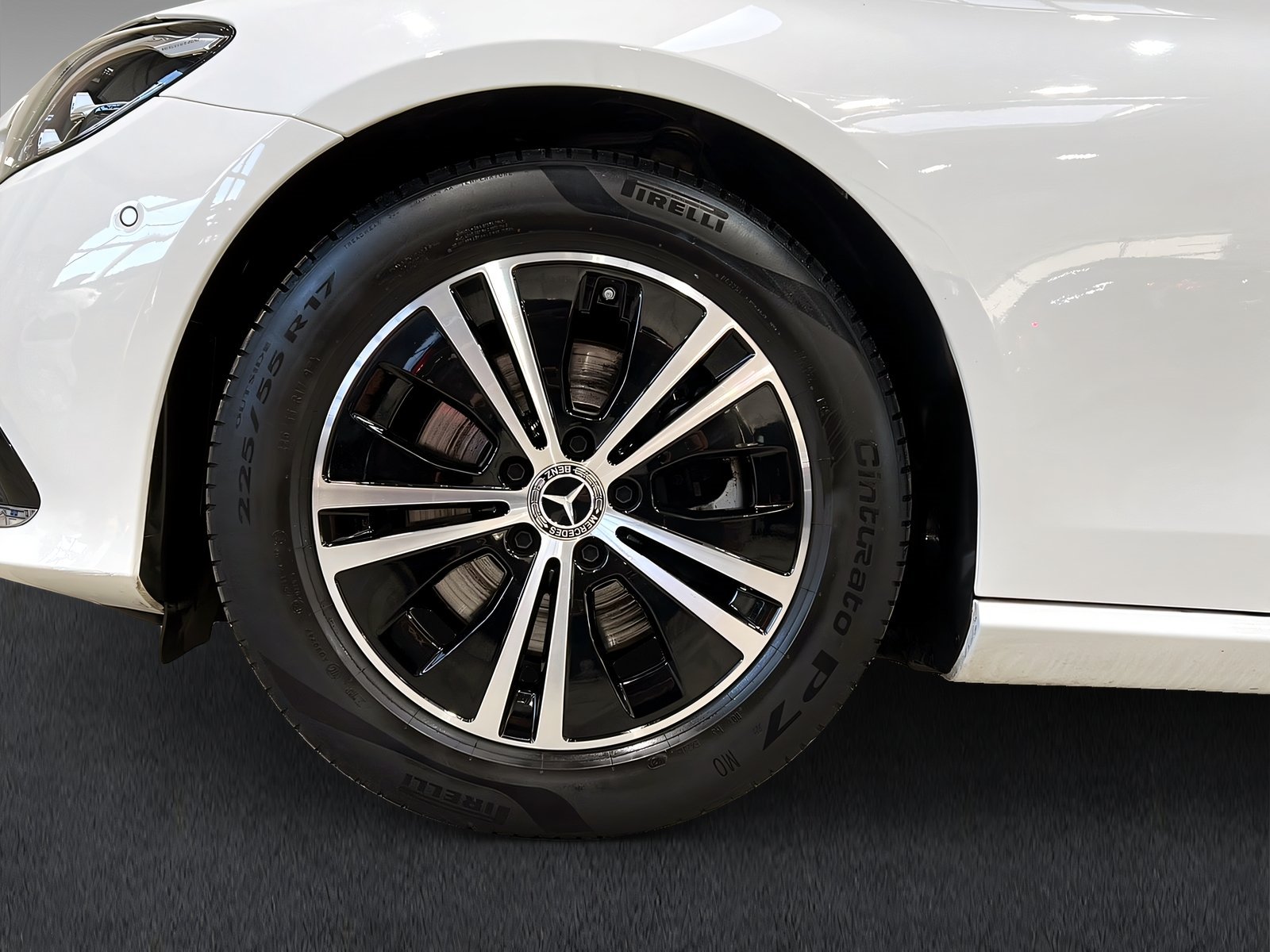 E 200 4M T AVANTGARDE+LED+DISTR+Kam+Pano+HuD+AHK Bild 4