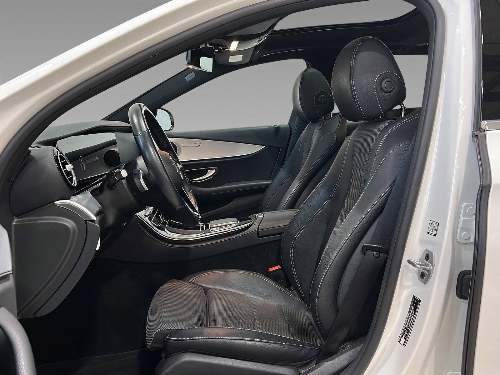 E 200 4M T AVANTGARDE+LED+DISTR+Kam+Pano+HuD+AHK Bild 9