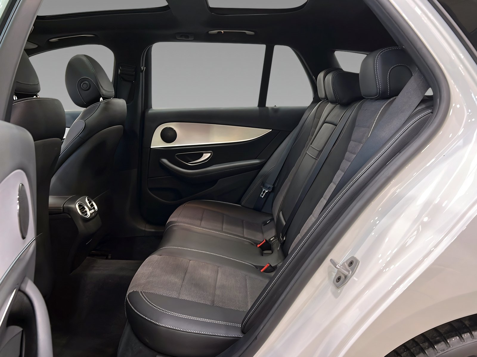 E 200 4M T AVANTGARDE+LED+DISTR+Kam+Pano+HuD+AHK Bild 10