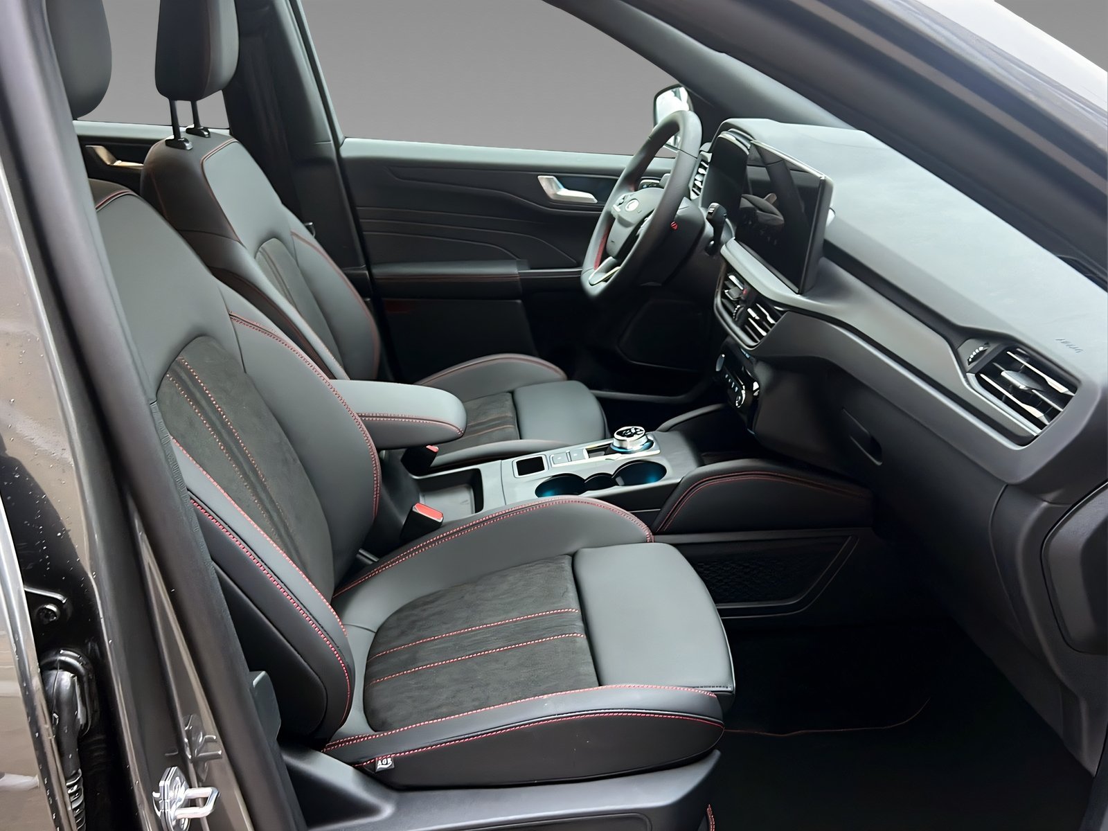 Kuga ST-Line X Bild 12