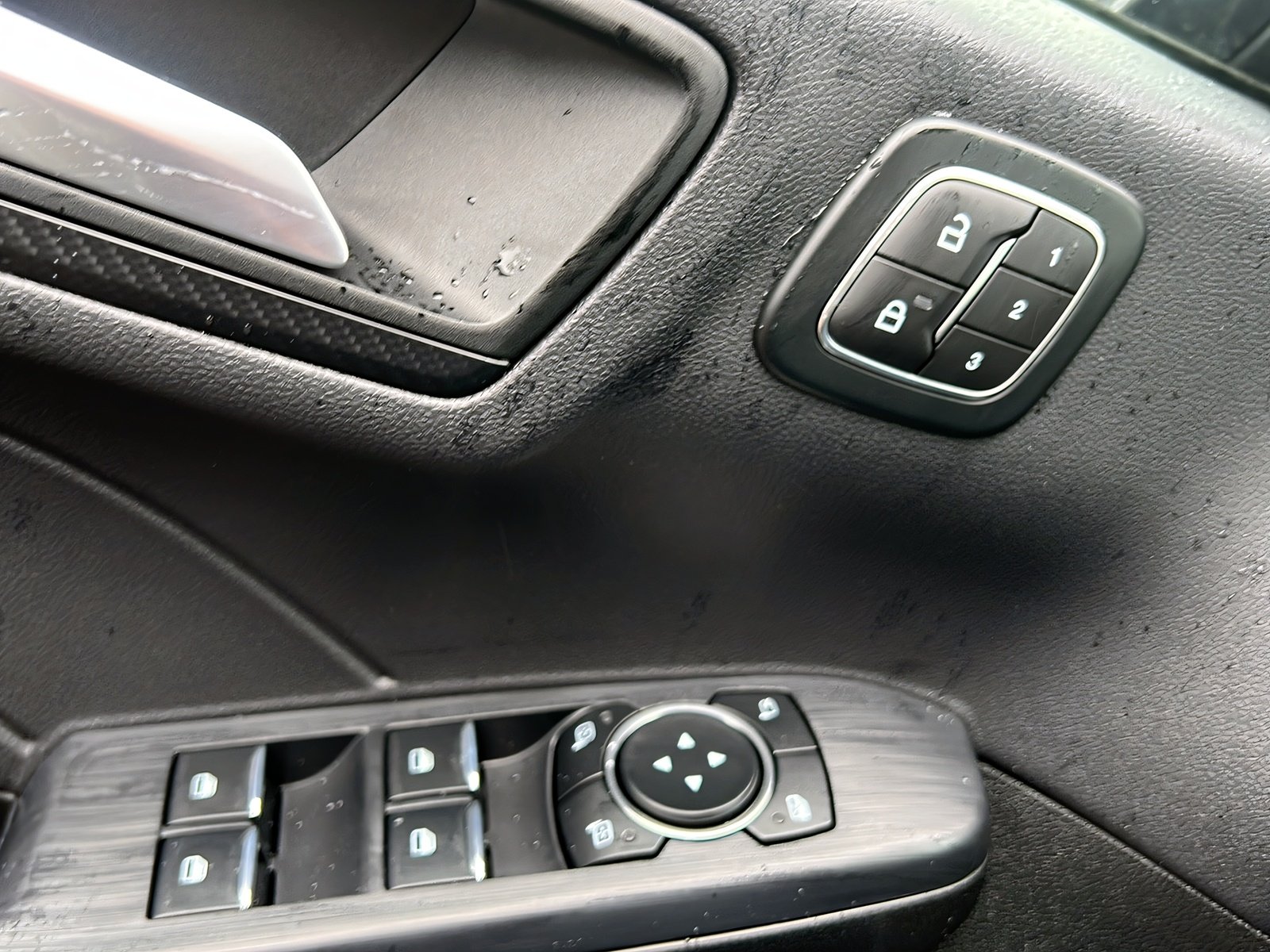 Kuga ST-Line X Bild 14