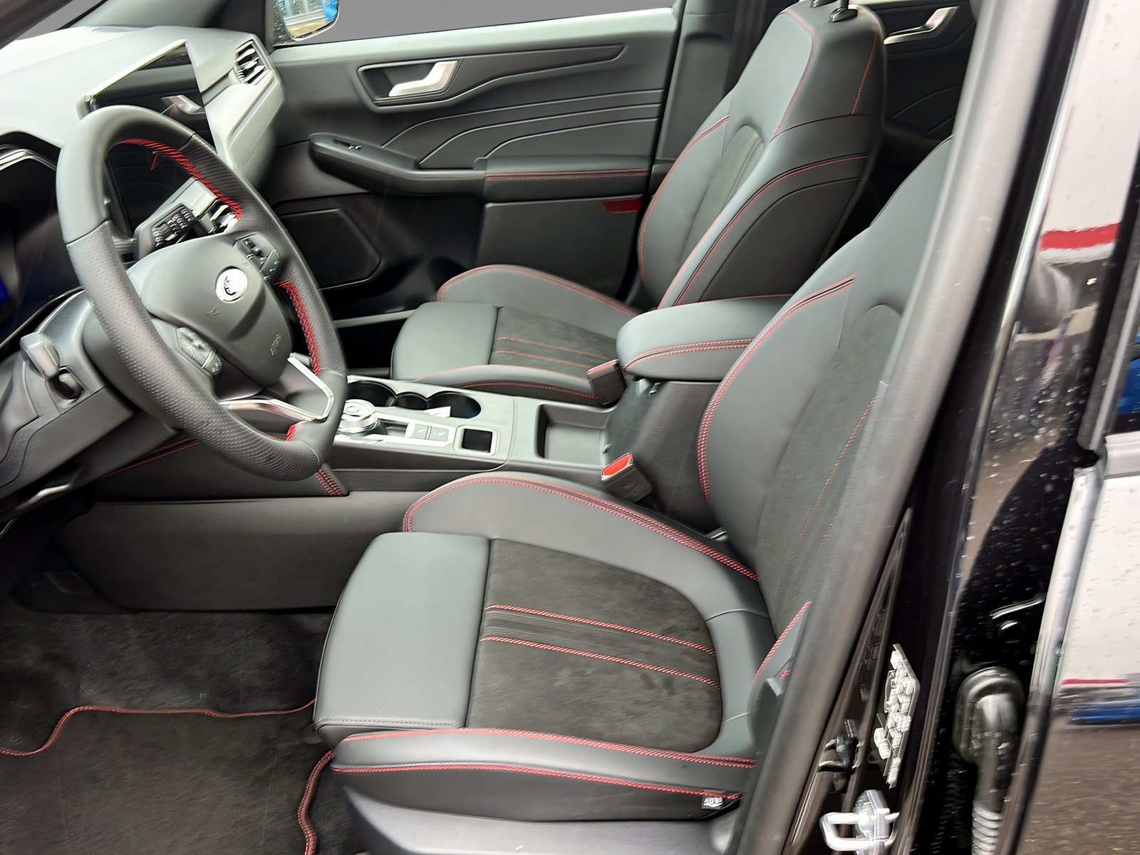 Kuga ST-Line X Bild 7