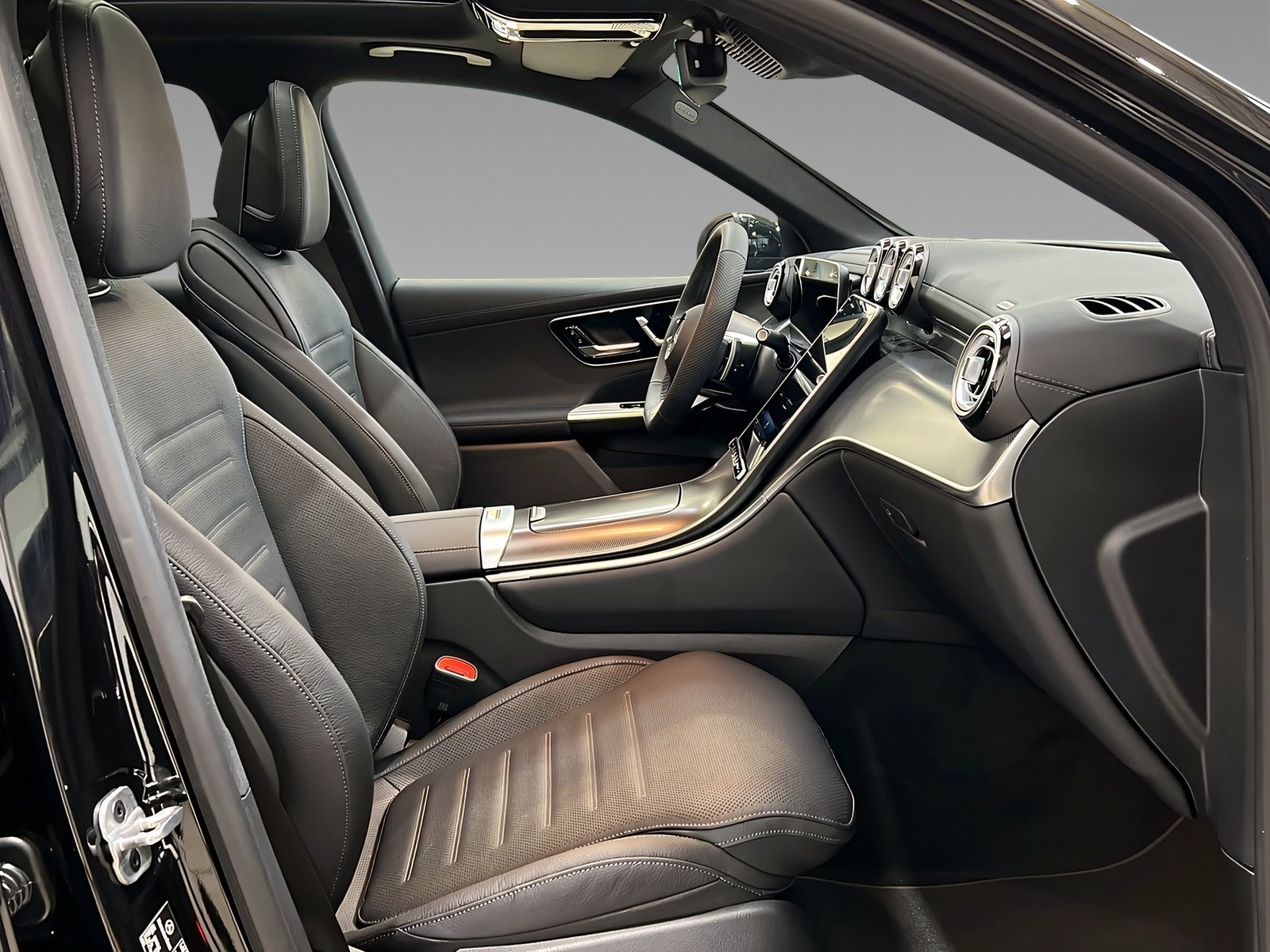 GLC 450d 4M AMG+DIST+NIGHT+Burm+StHz+HuD+AHK+360 Bild 14