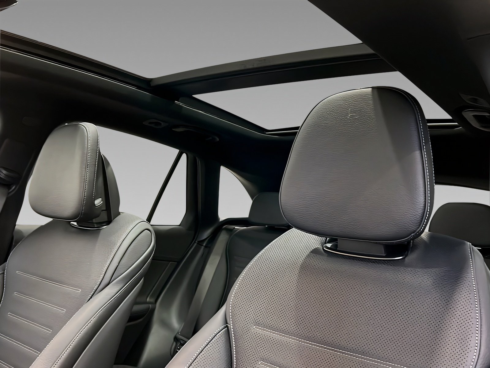 GLC 450d 4M AMG+DIST+NIGHT+Burm+StHz+HuD+AHK+360 Bild 12