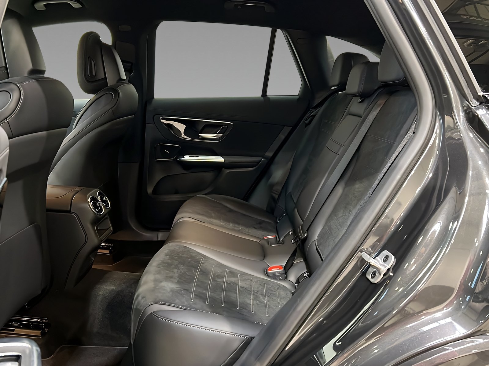 GLC 220 d 4M AMG+DIGITAL+NIGHT+Memo+TotW+AHK+360 Bild 9