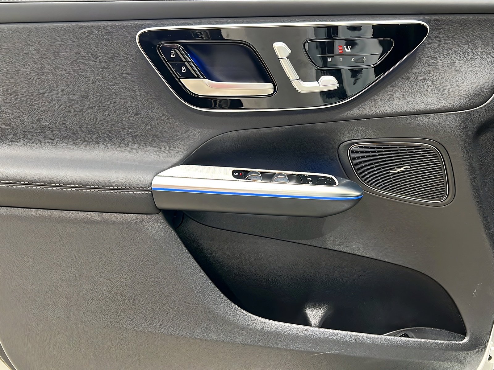 GLC 220 d 4M AMG+DIGITAL+NIGHT+Memo+TotW+AHK+360 Bild 12