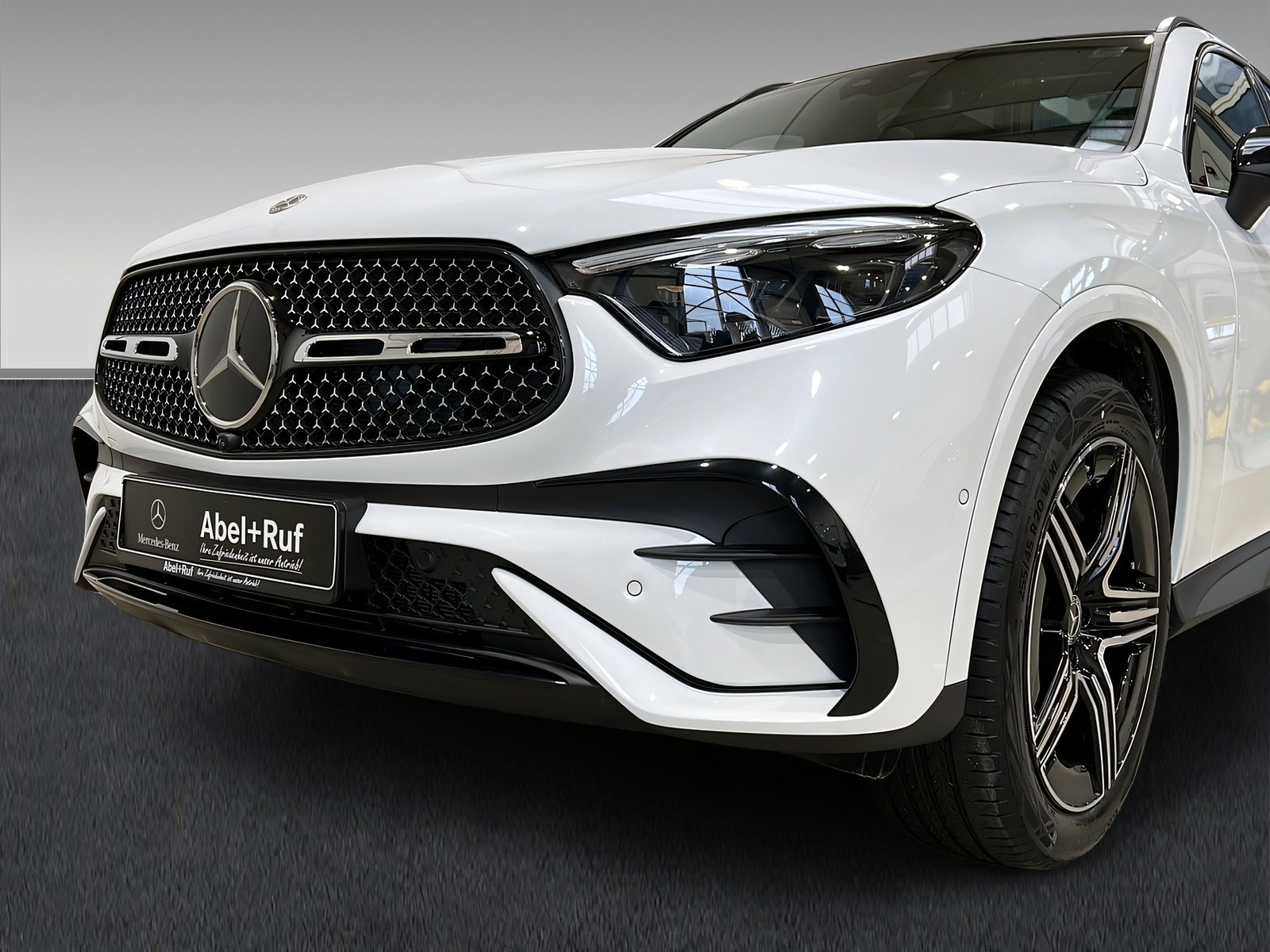 GLC 450d 4M AMG+DIGITAL+DISTR+Burme+HuD+AHK+360 Bild 3
