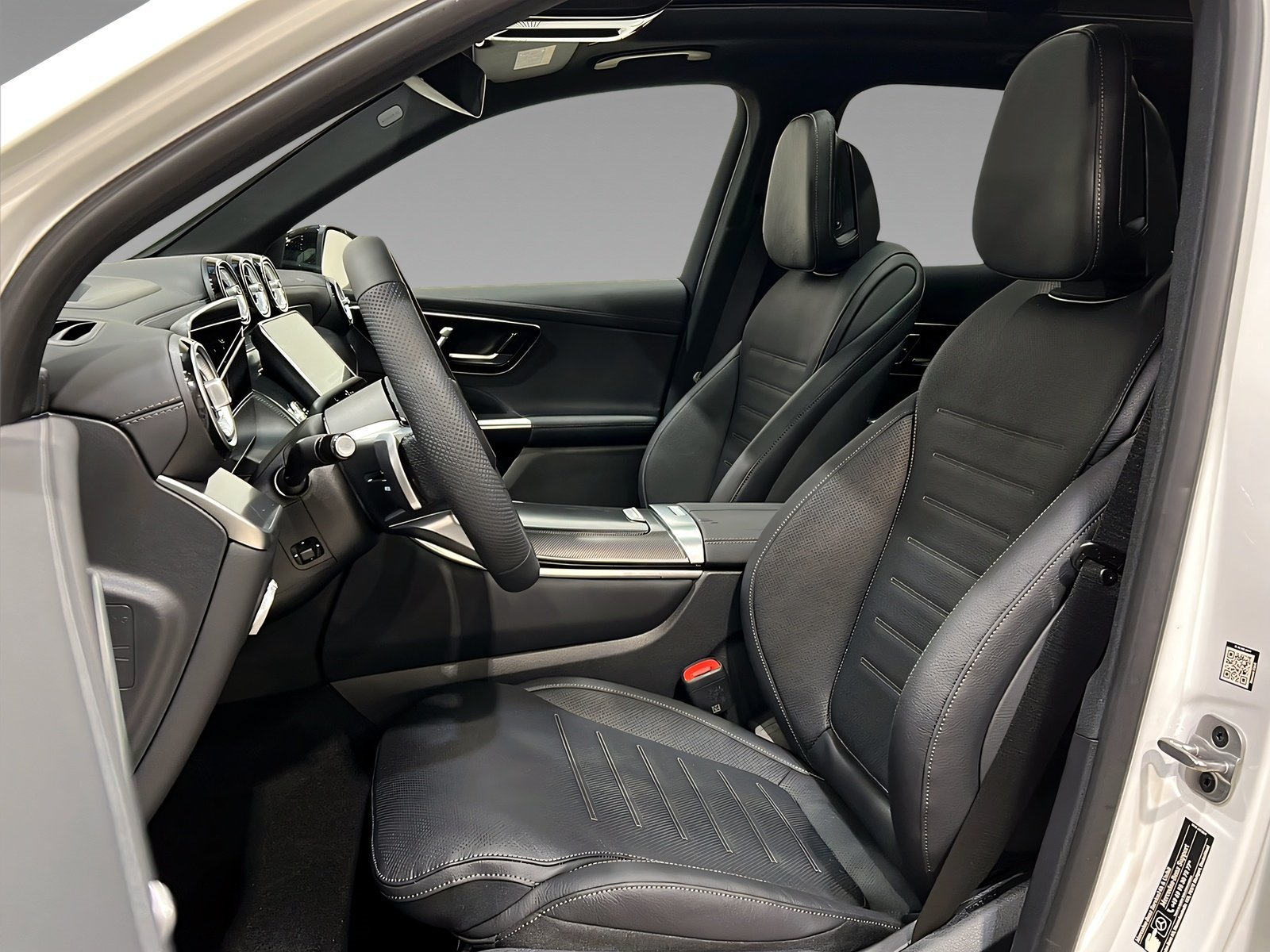 GLC 450d 4M AMG+DIGI+DIST+Burme+StHz+HuD+AHK+360 Bild 8