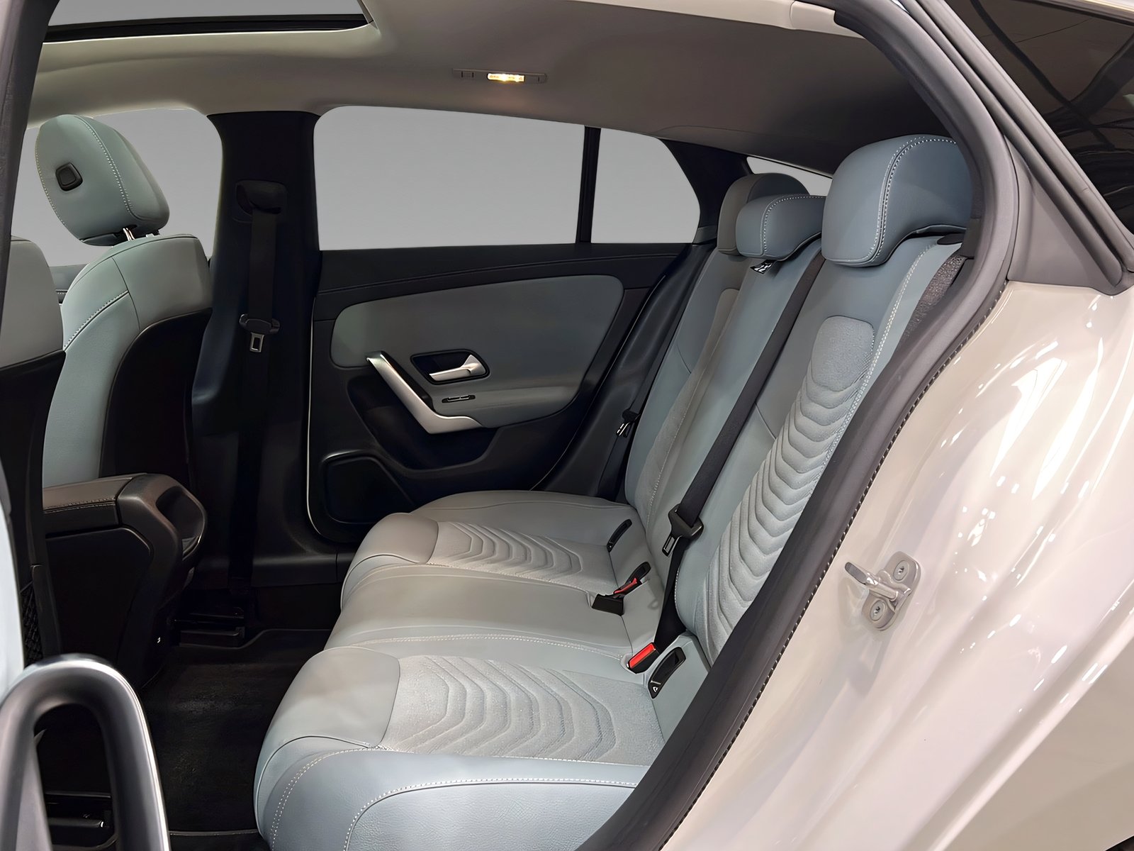 CLA 180 SB PROGRESSIVE+LED+Kamera+Pano+TotW+LrHz Bild 10