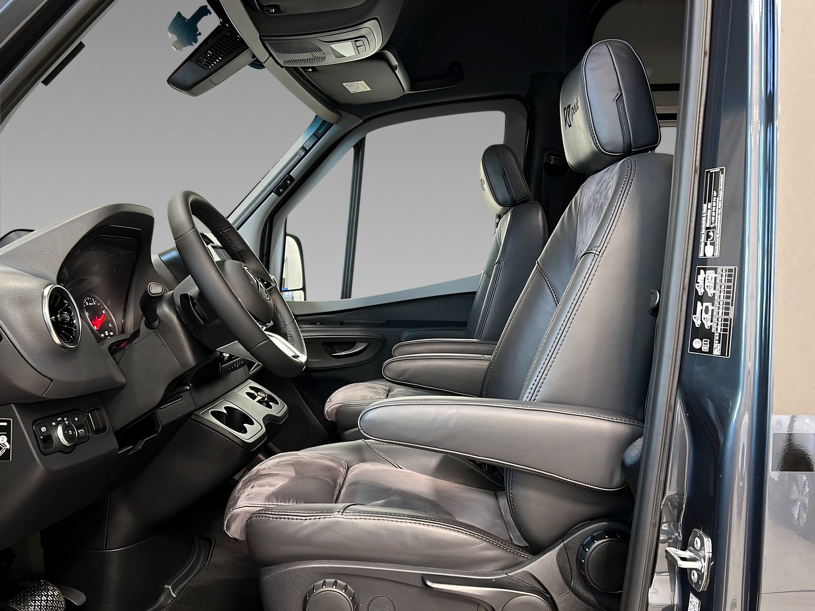 Frankia Yucon K-Peak 7.0 GD 4x4 4,1t Markise+Bad Bild 9