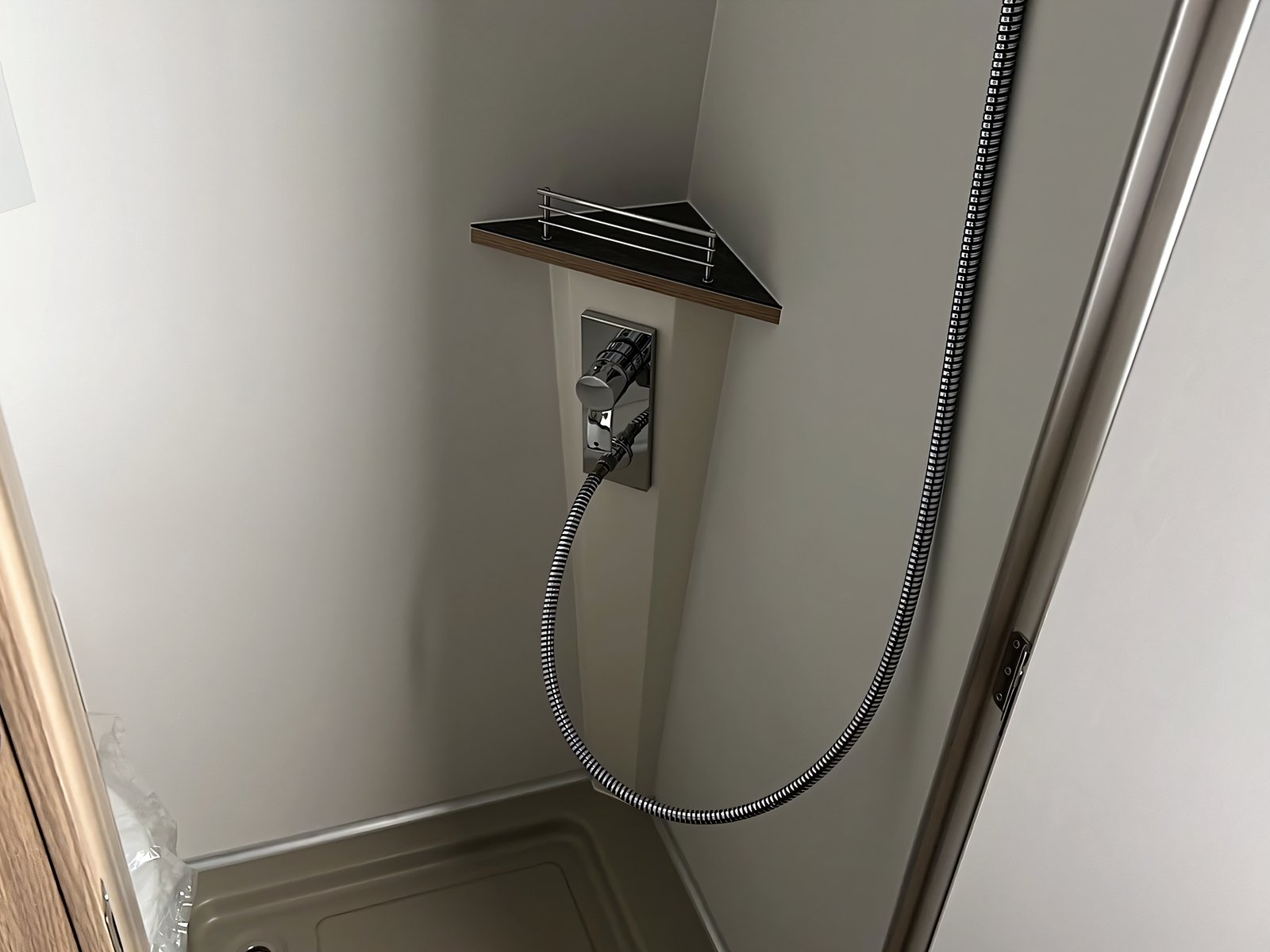 Frankia Yucon K-Peak 7.0 GD 4x4 4,1t Markise+Bad Bild 21