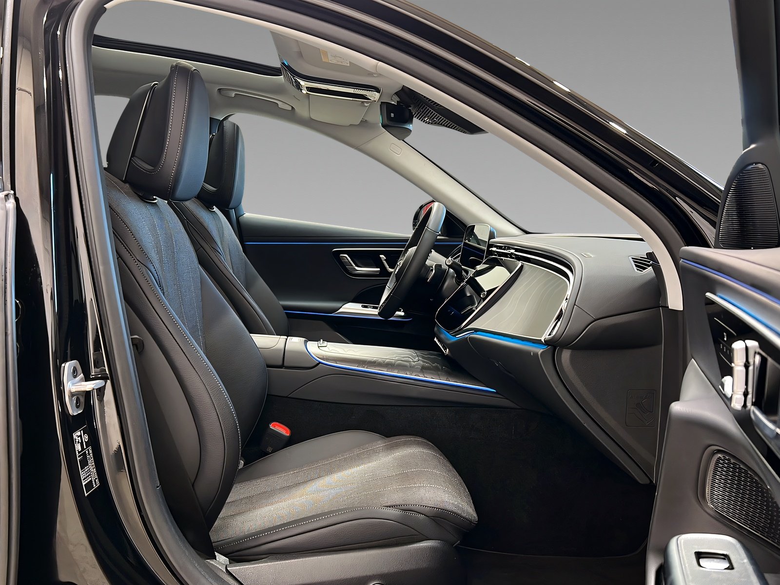 E 220 d T AVANTGARDE+DIGITAL+DISTR+Memo+Pano+360 Bild 12