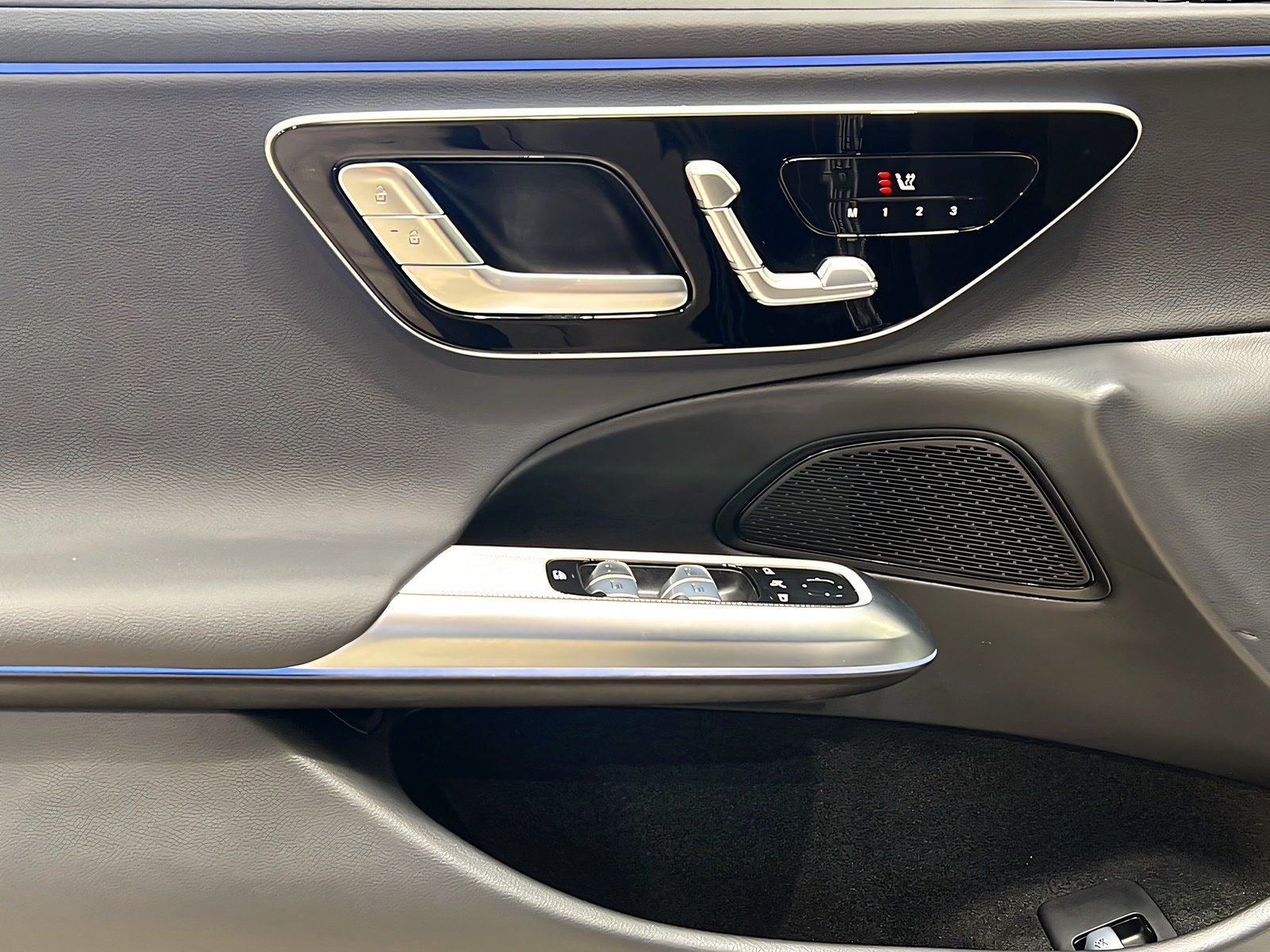 E 220 d T AVANTGARDE+DIGITAL+DISTR+Memo+Pano+360 Bild 13