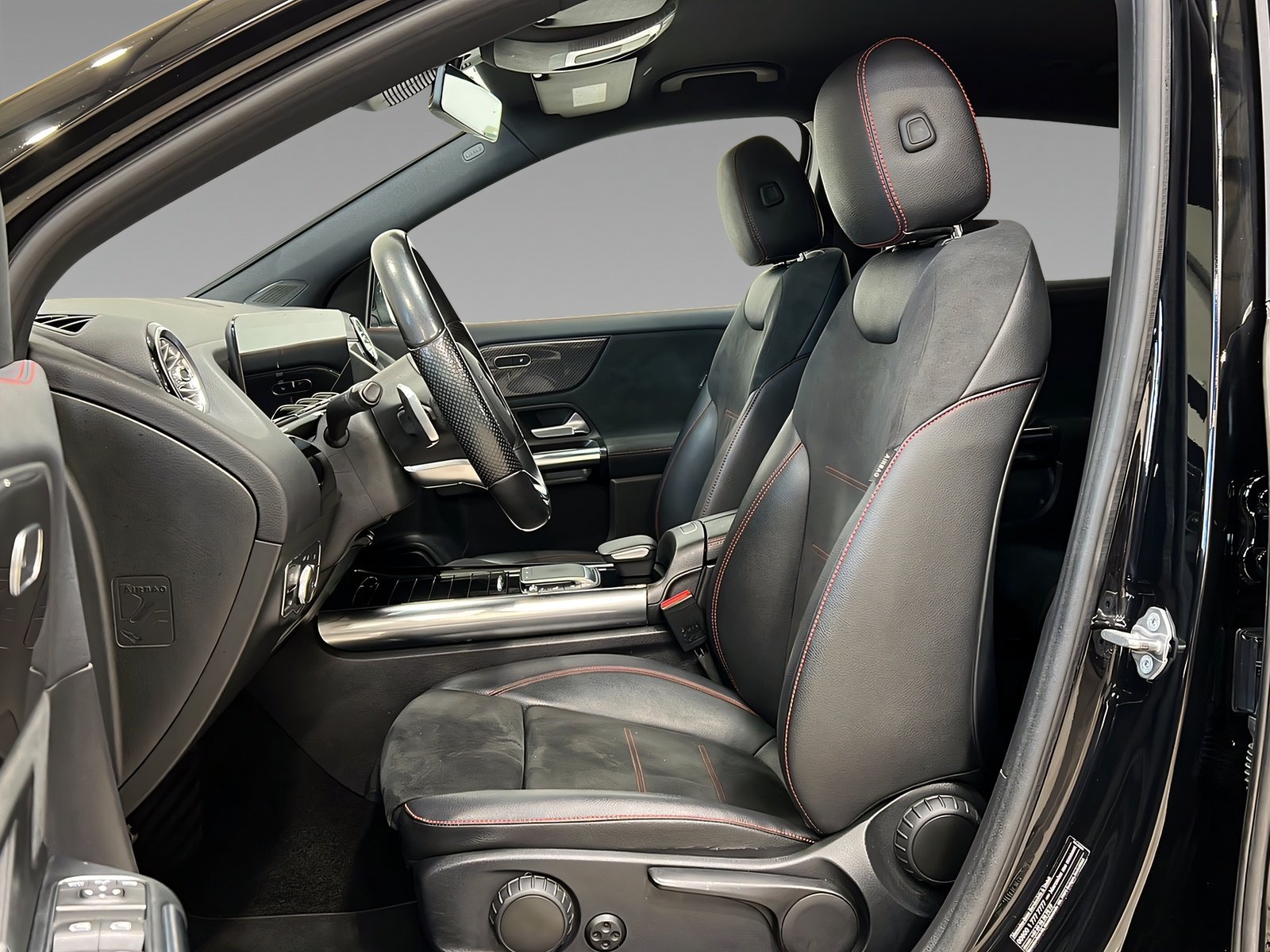 GLA 250 e AMG+LED+DISTRO+Kamera+CarPlay+TotW+DAB Bild 9