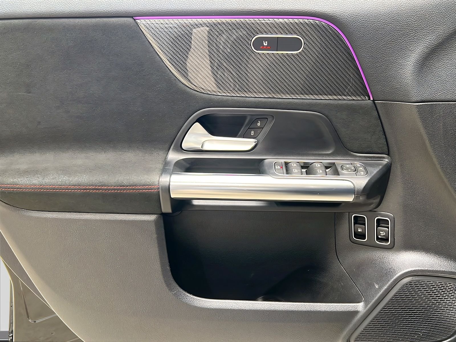 GLA 250 e AMG+LED+DISTRO+Kamera+CarPlay+TotW+DAB Bild 13