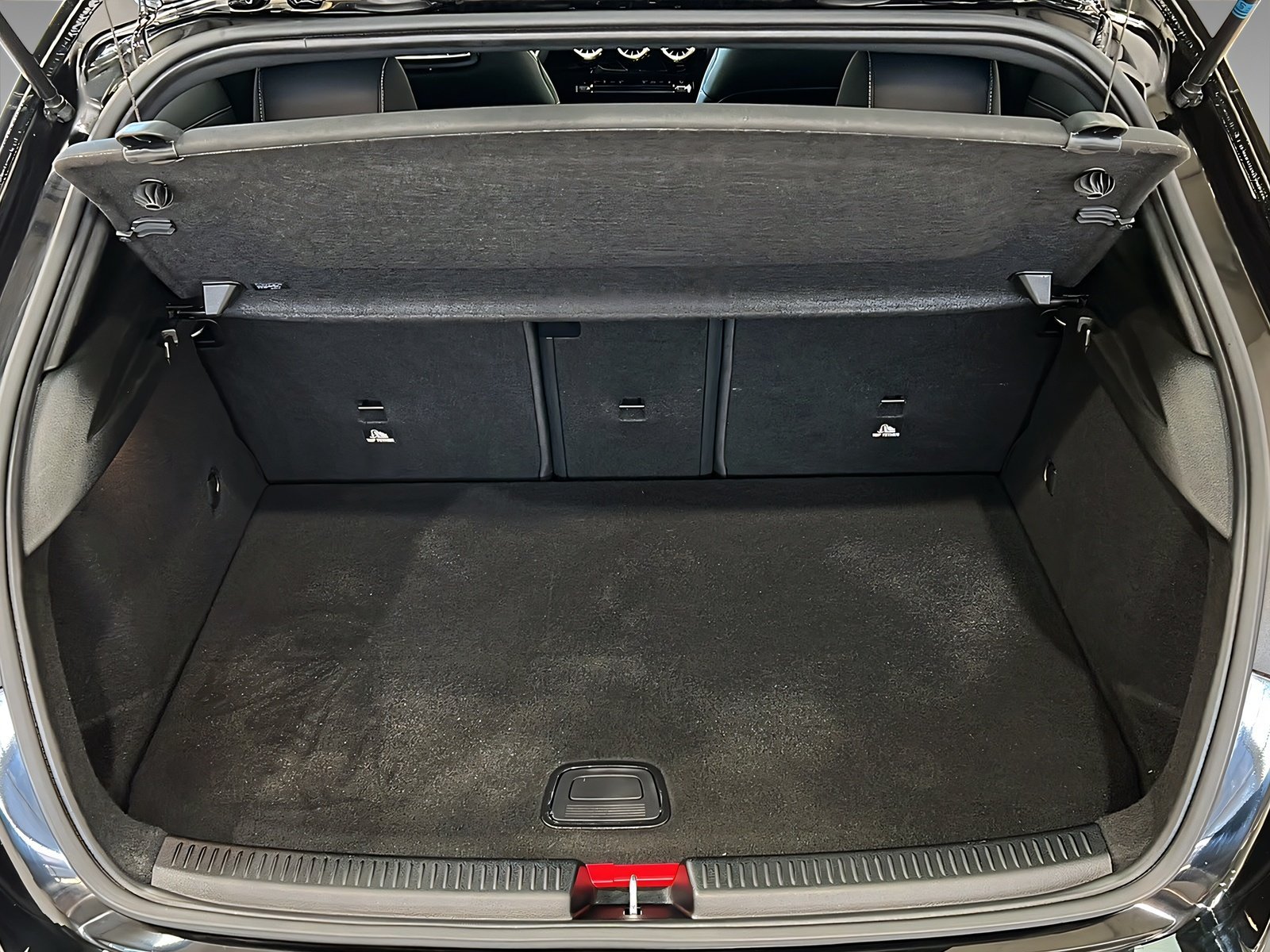 A 250 e AMG+LED+NIGHT+Kamera+CarPlay+Ambiente Bild 8